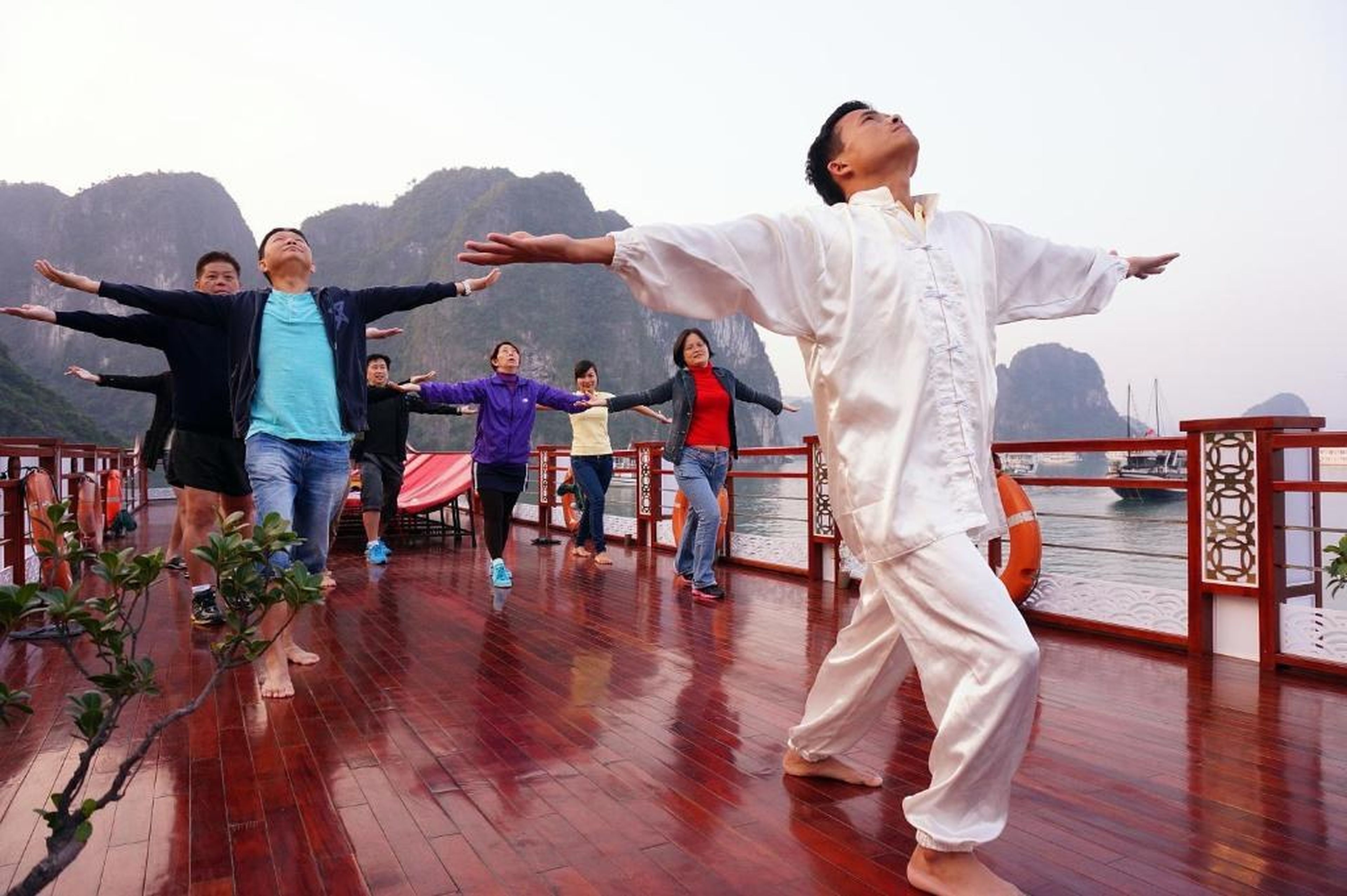 Oriental Sails Cruise - Hình 40