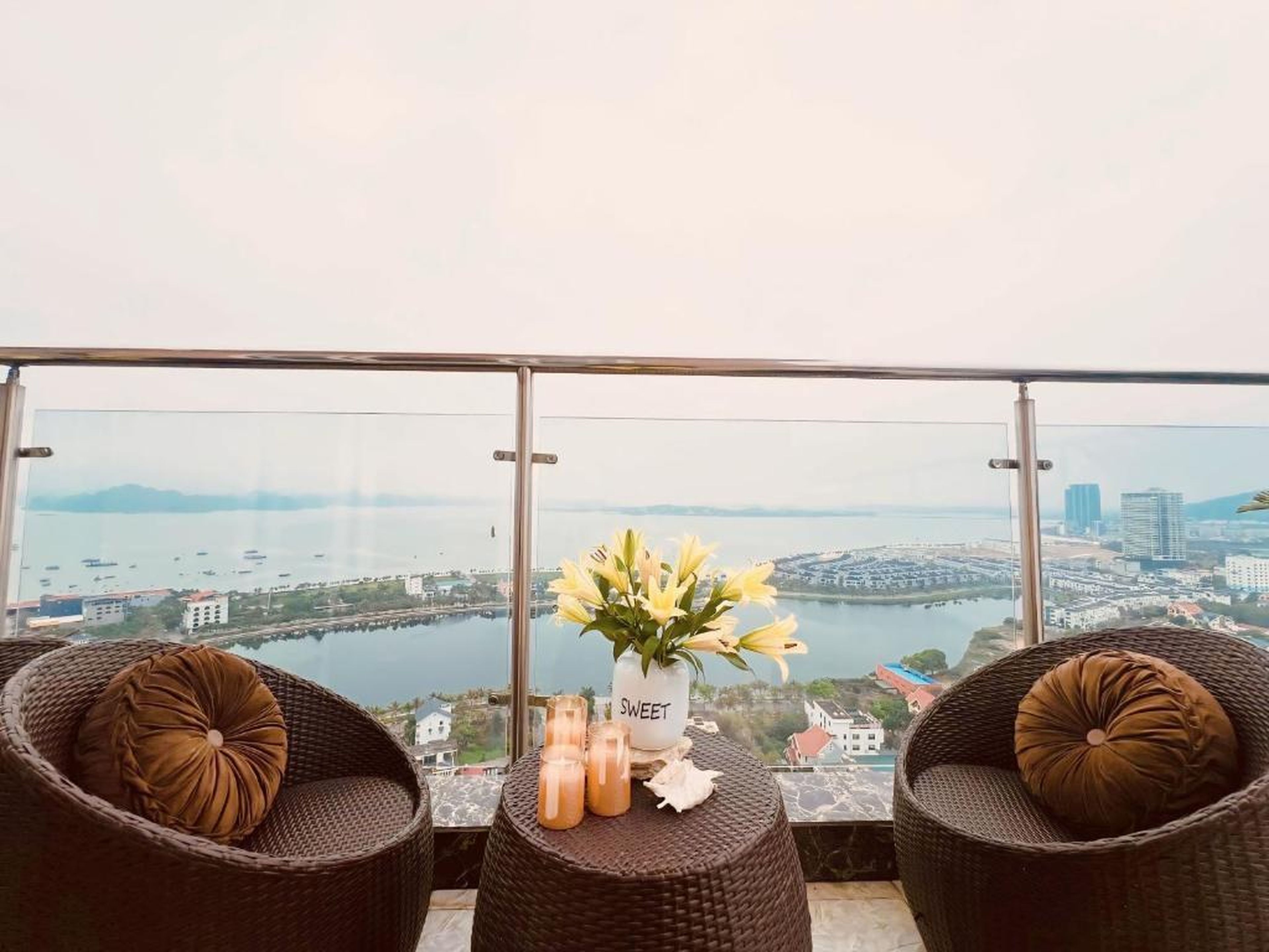 Homestay Ha Long luxury (sea ​​view) - Hình 14