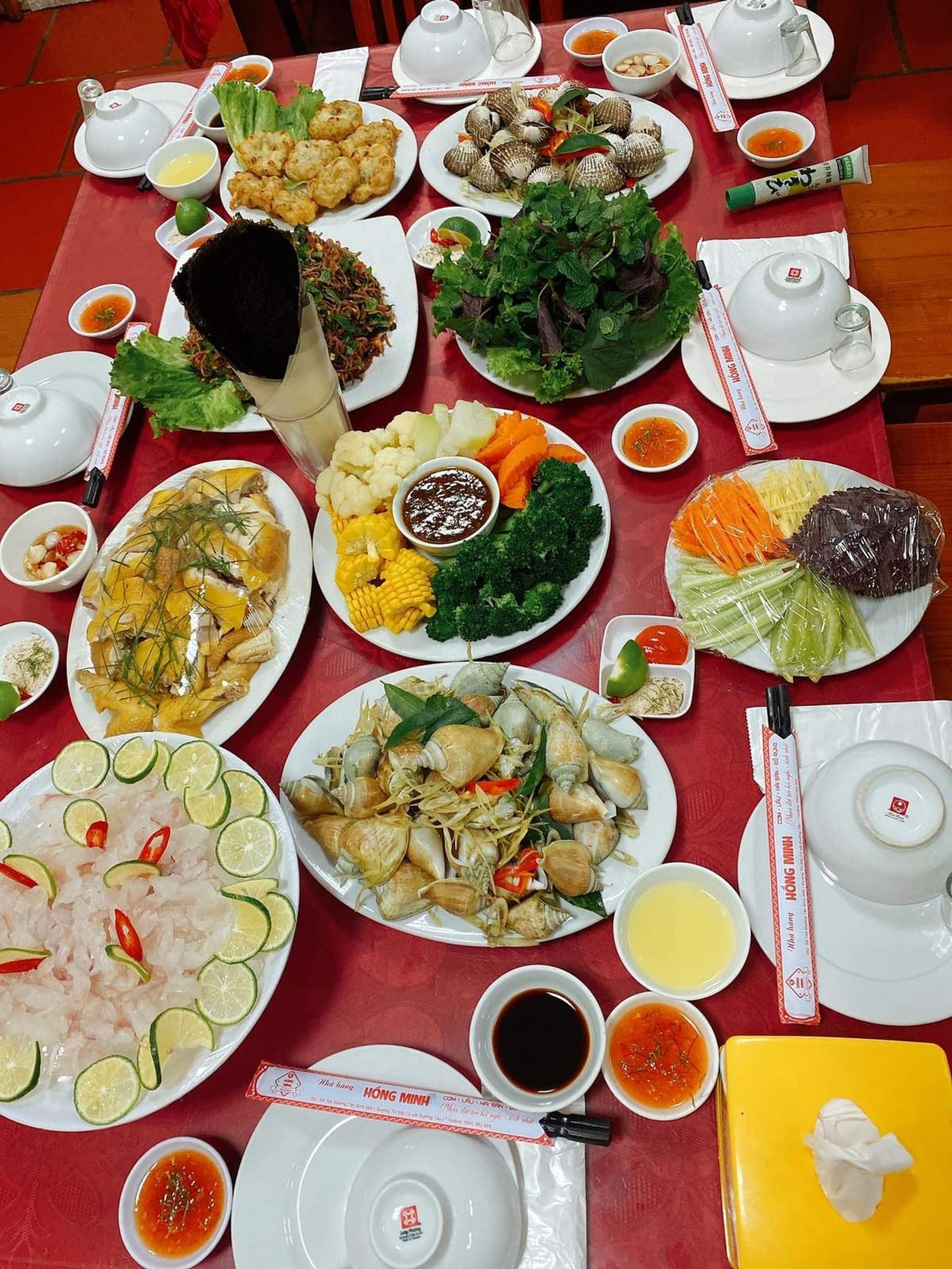 Nhà hàng Hồng Minh Hạ Long - Team mê ẩm thực nhất định phải xem bài viết này - Hình 5