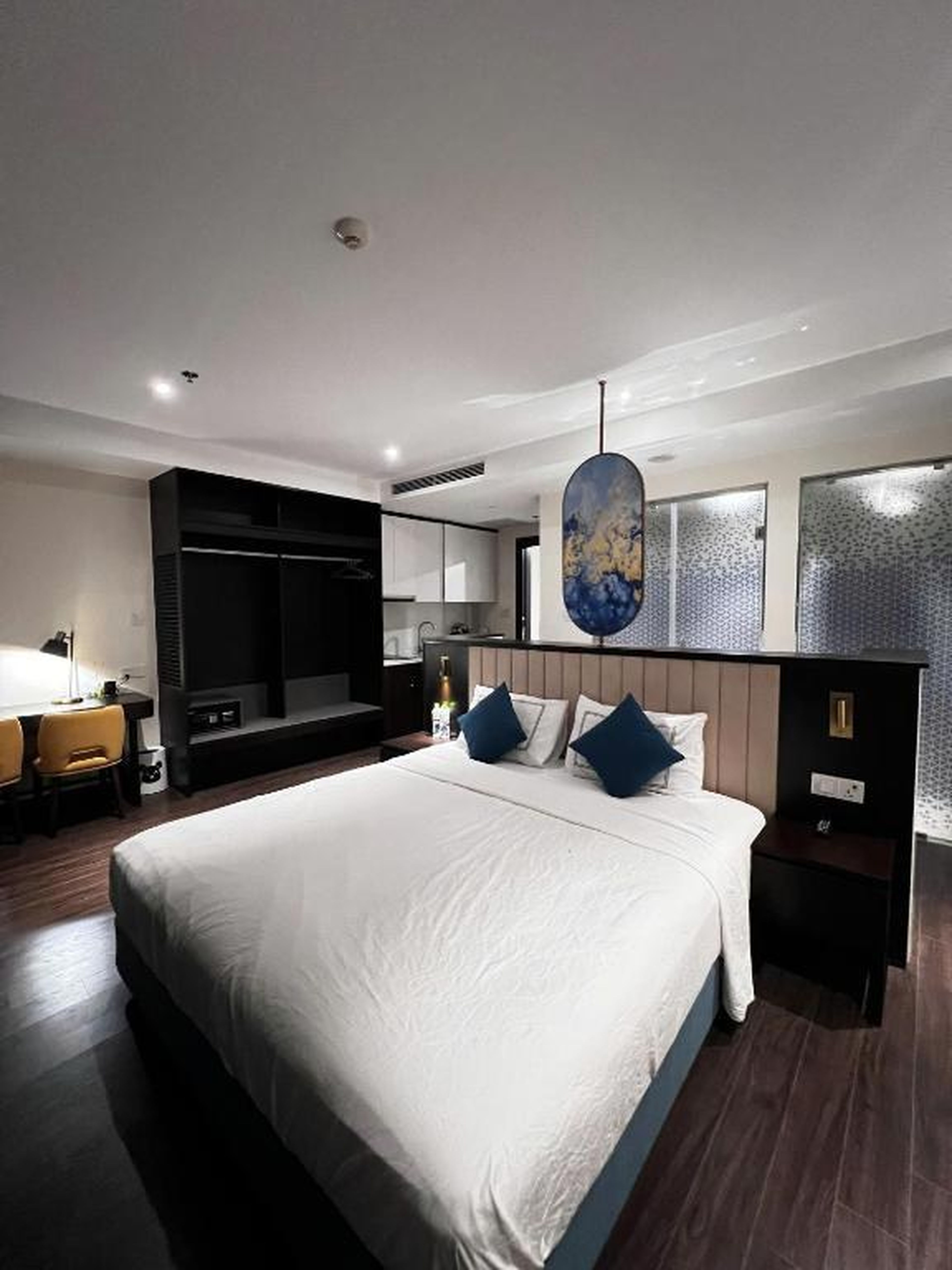 Cozy studio for couple or small family Sapphire Ha Long - Hình 7