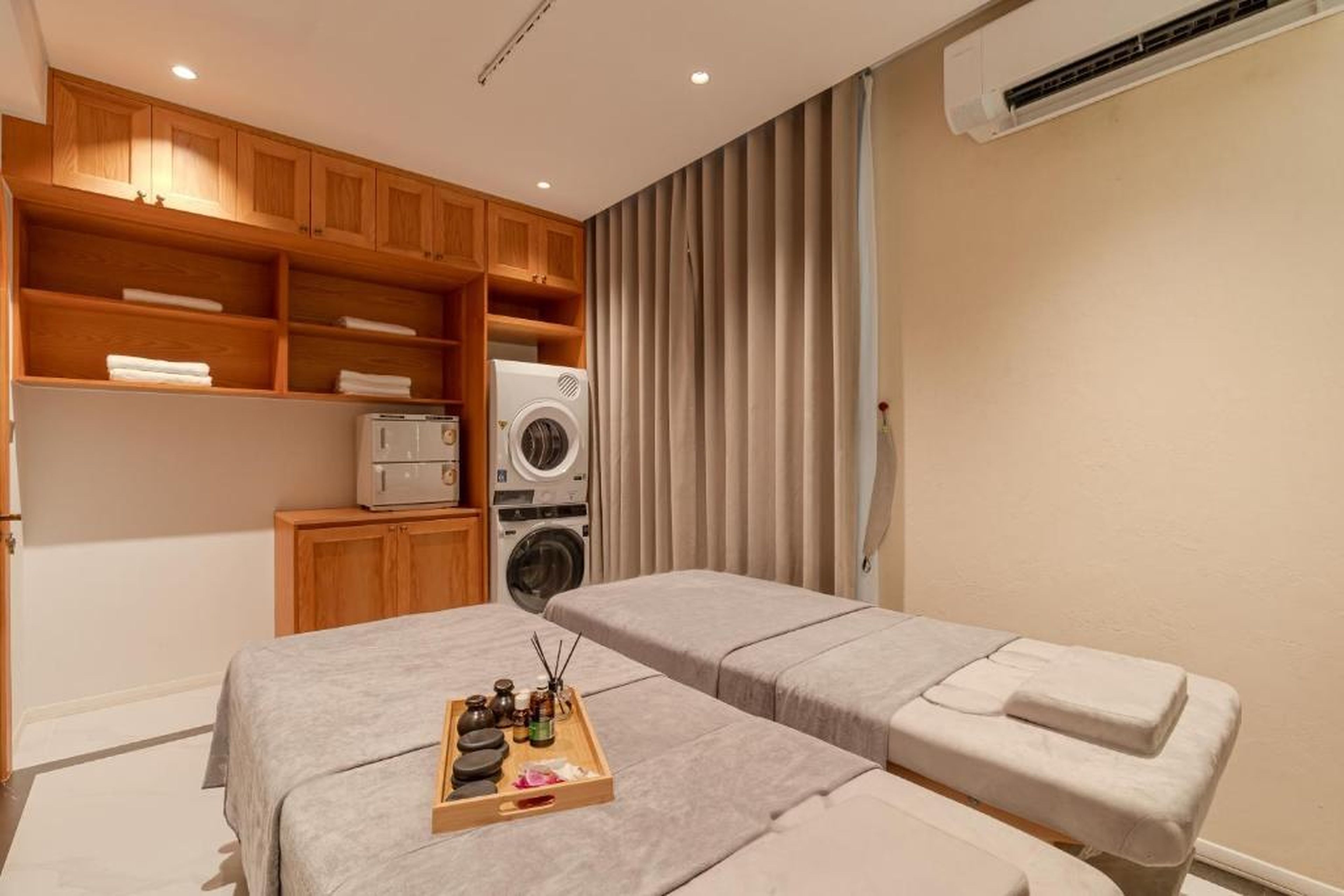 S Villa Ha Long - 5-Bedroom Private Pool Villa Near Beach, Jacuzzi, Sauna & Karaoke - Hình 47