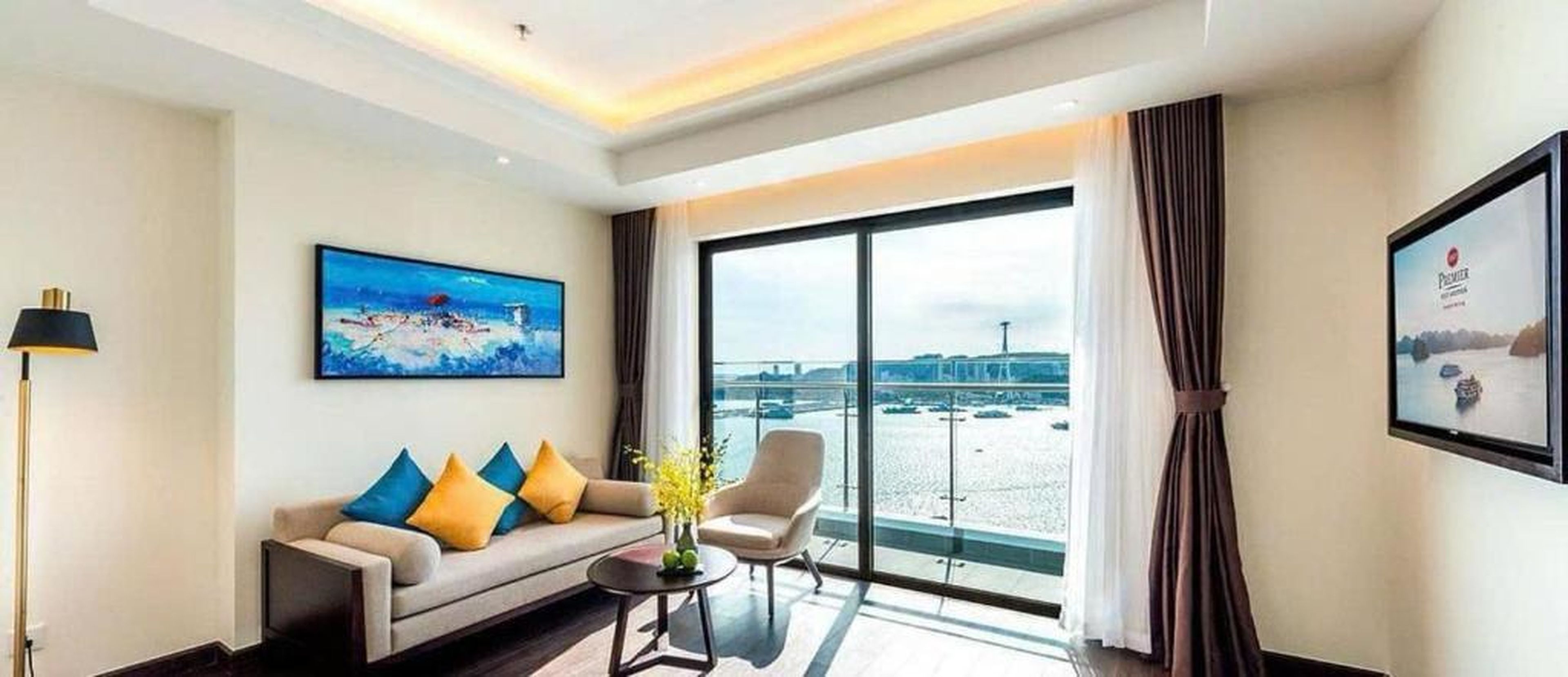 Sapphire Ha Long Luxury Apartment 1108 - Hình 9