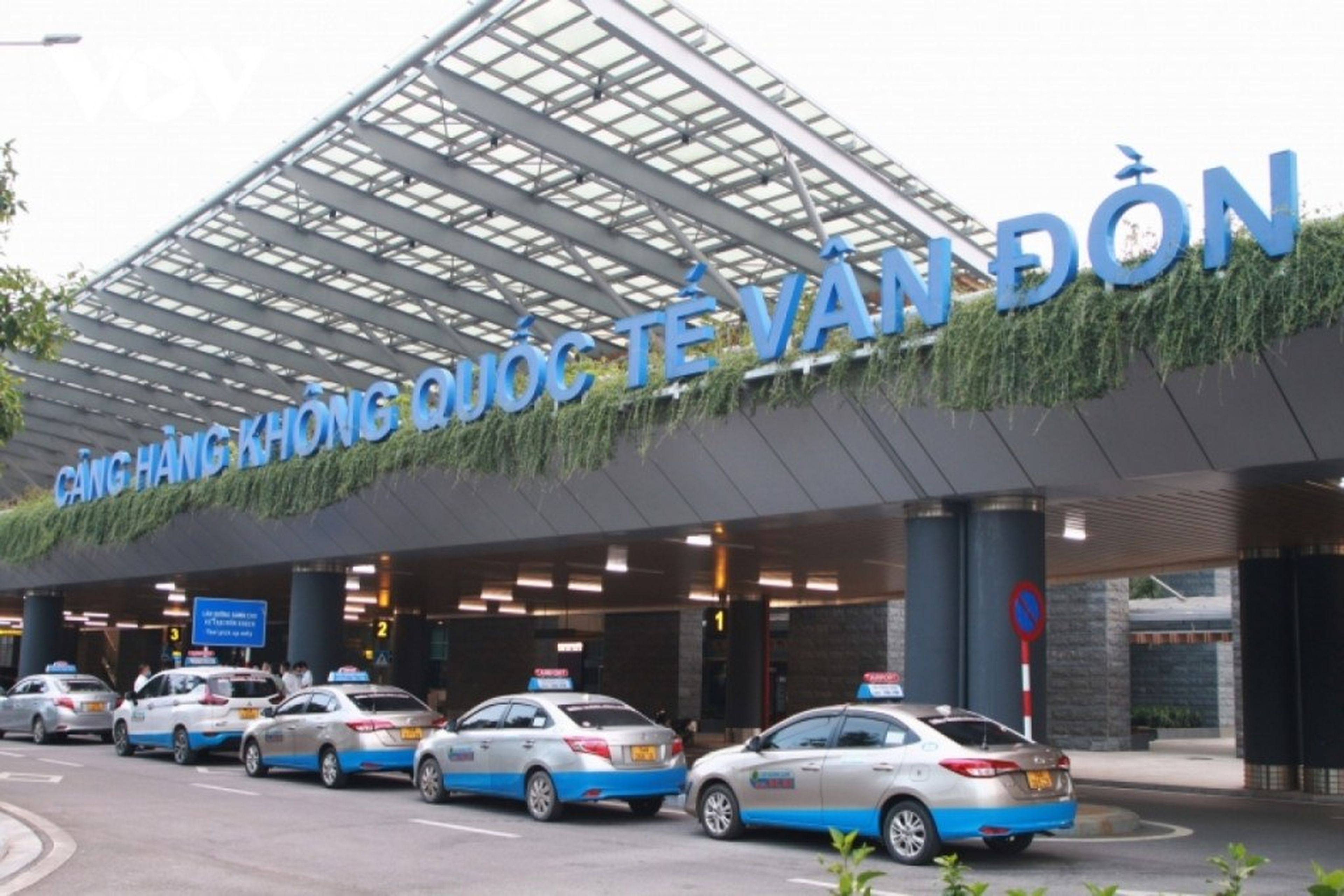 Ha Long Travel: Convenient Transportation and Getting Around Tips - Hình 2