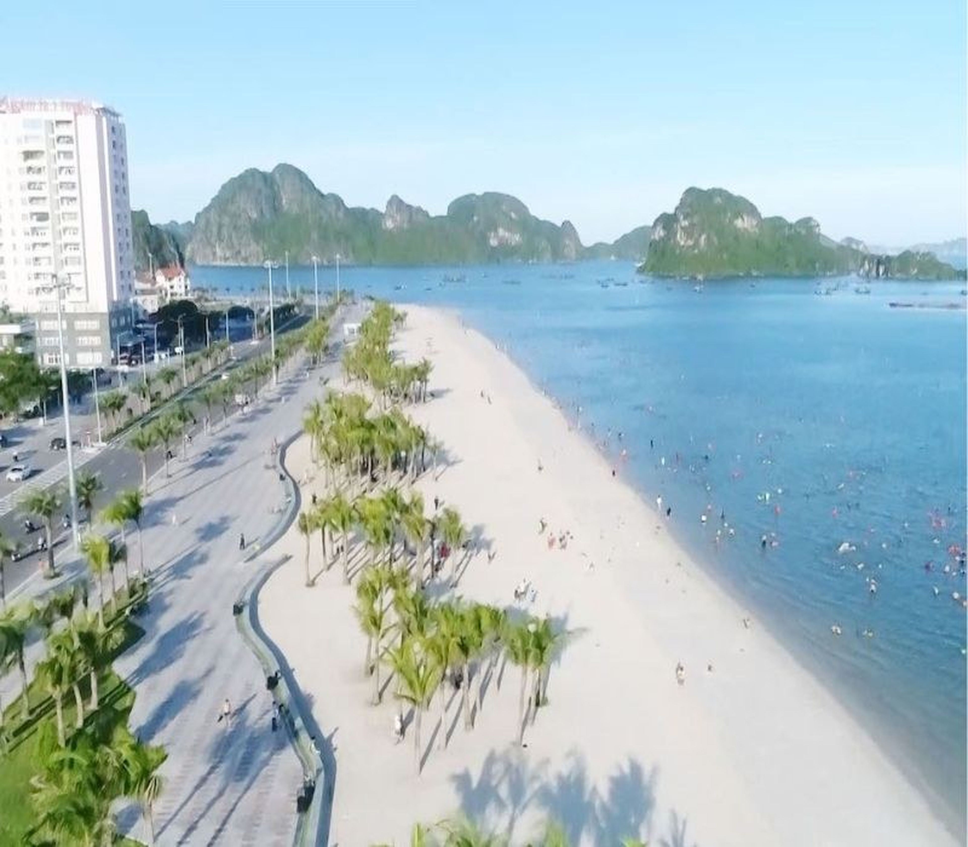 Top 10 bãi biển Hạ Long đẹp nhất bạn không nên bỏ lỡ - Hình 2