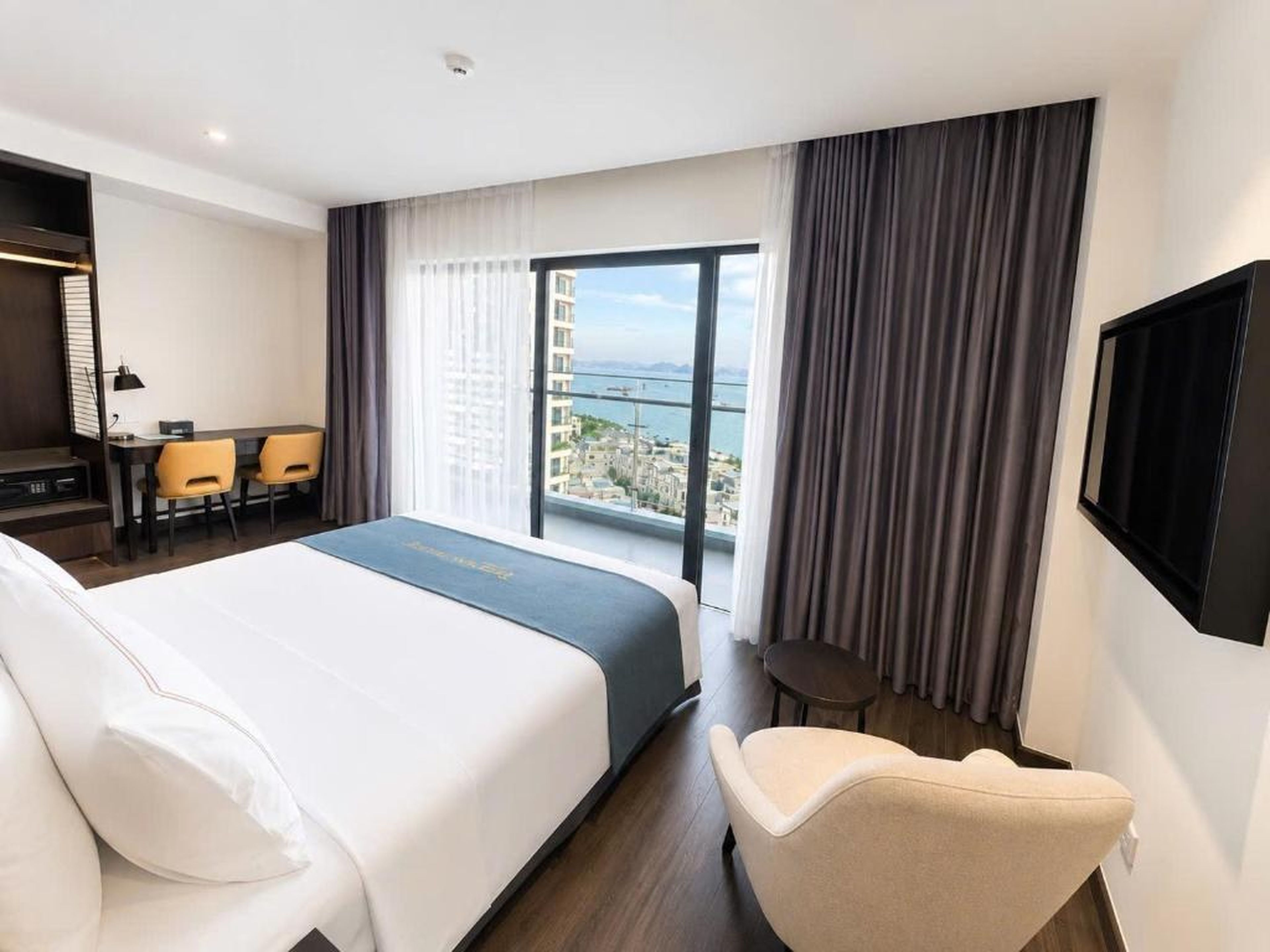 Liam Apartment at Sapphire Ha Long - Hình 6