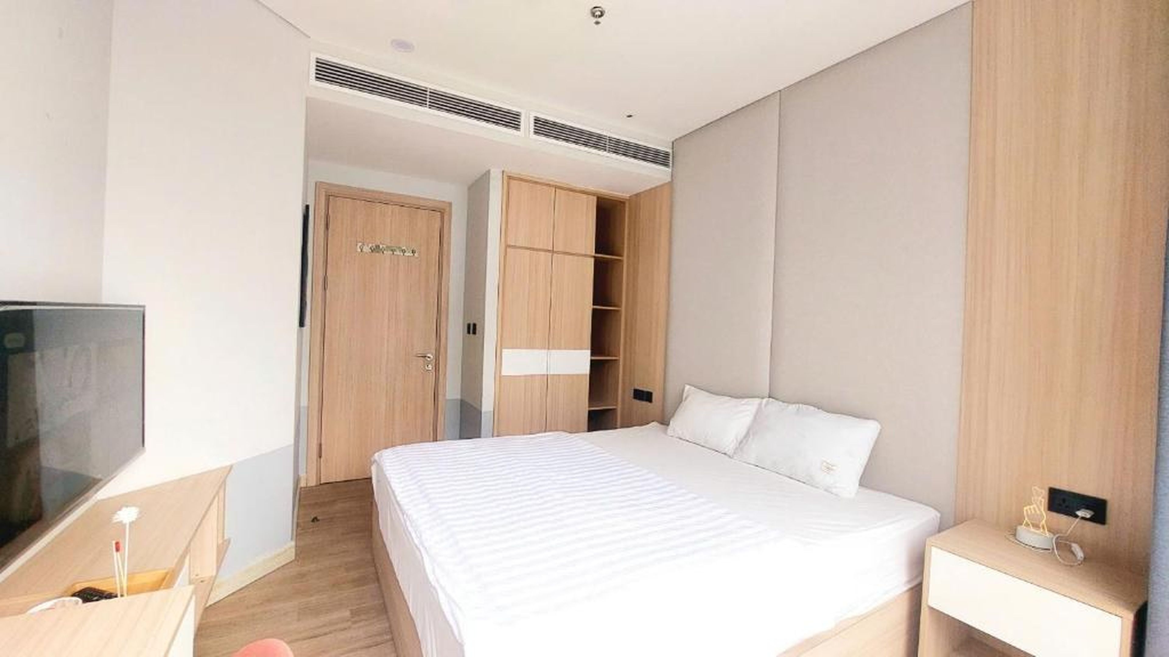 Sweet Home - Homestay apartment system at Citadines Marina Ha Long building - Hình 34