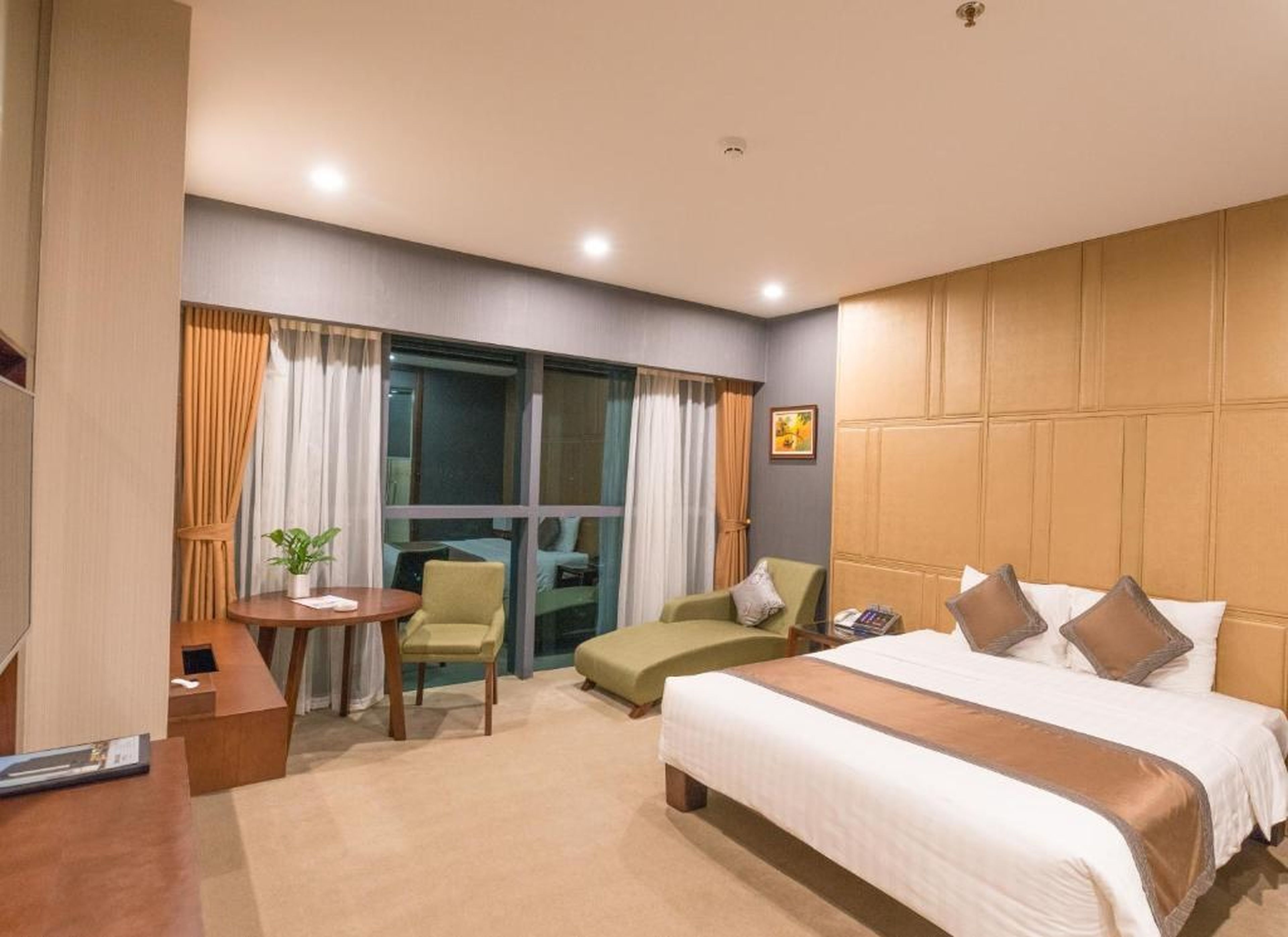 Bien Bac Hotel - Hình 50