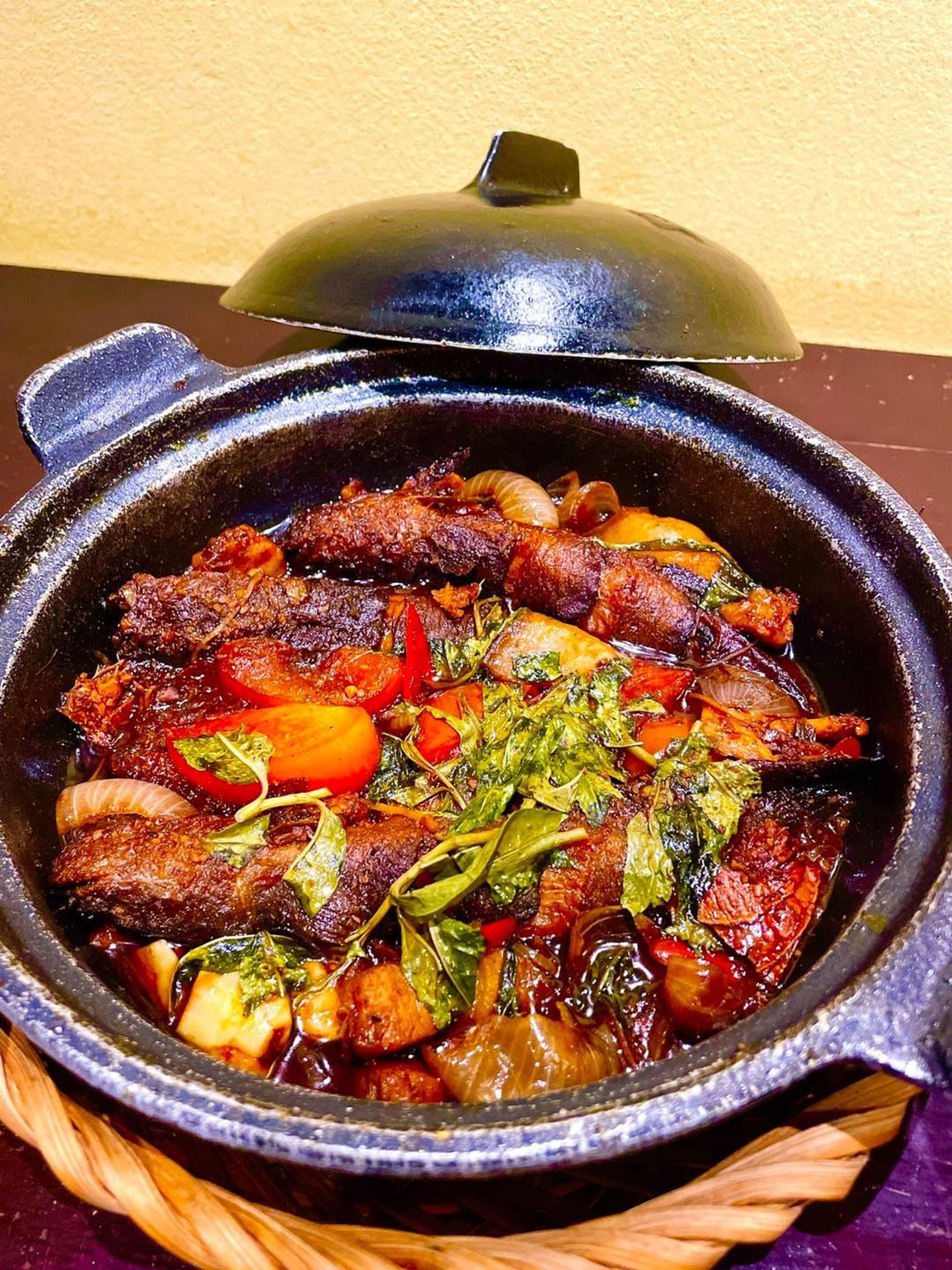 Hương vị đậm đà của những món ăn Việt tại Nhà Hàng Sơn Đoòng Hạ Long - Hình 19
