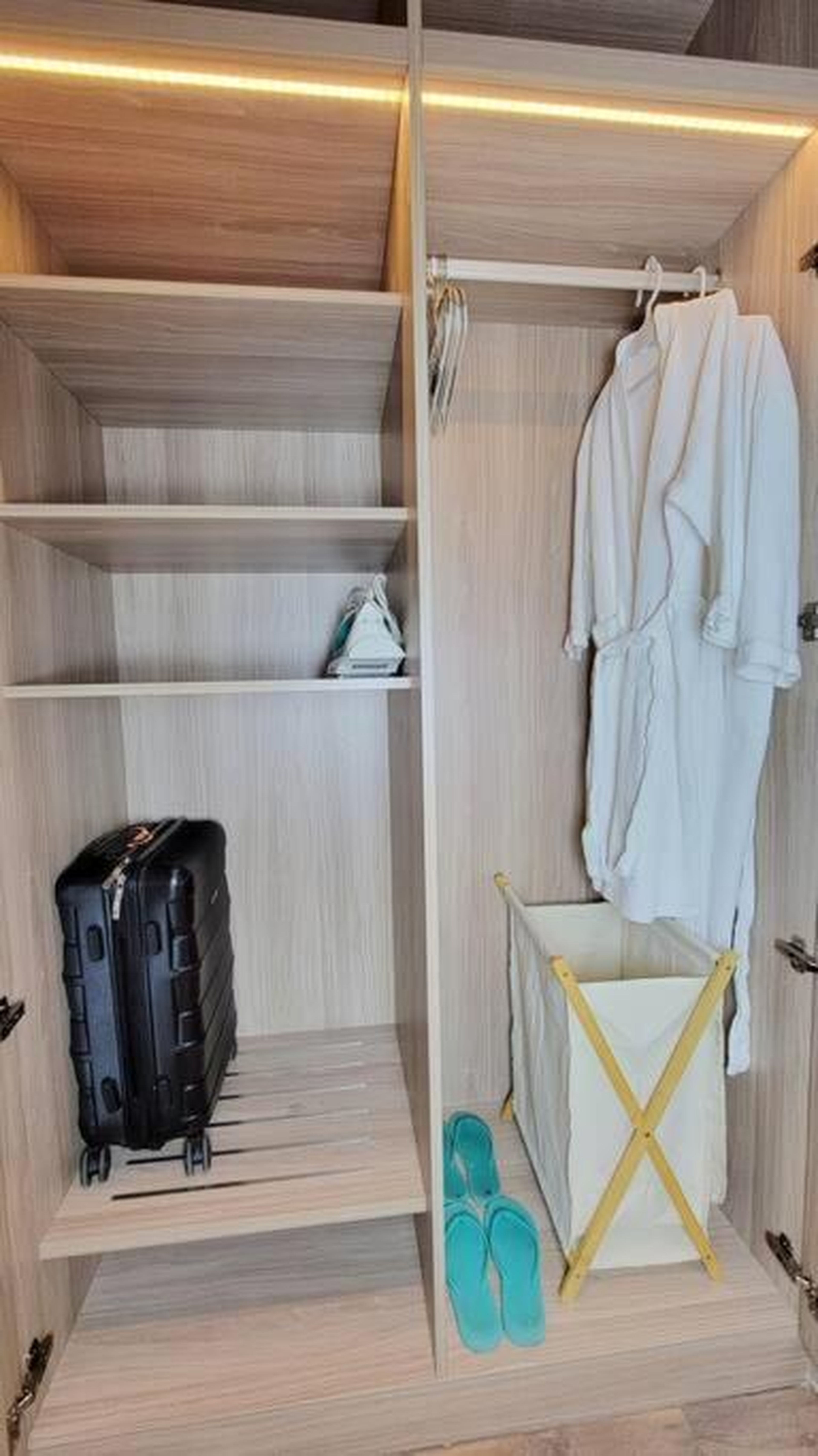 A La Carte - Modern Residence - Hình 18