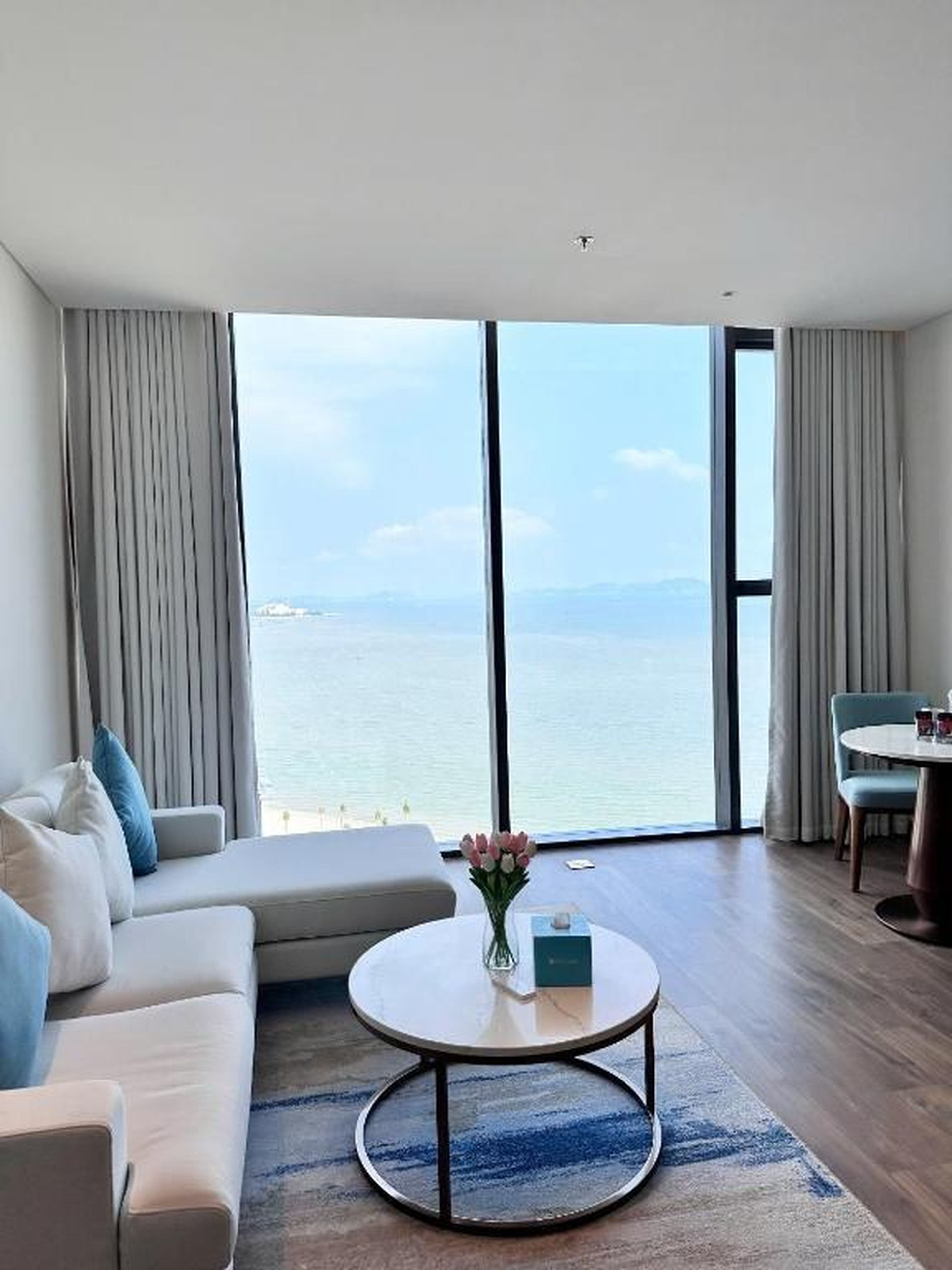 A La Carte Ha Long Bay Residence - Hình 12