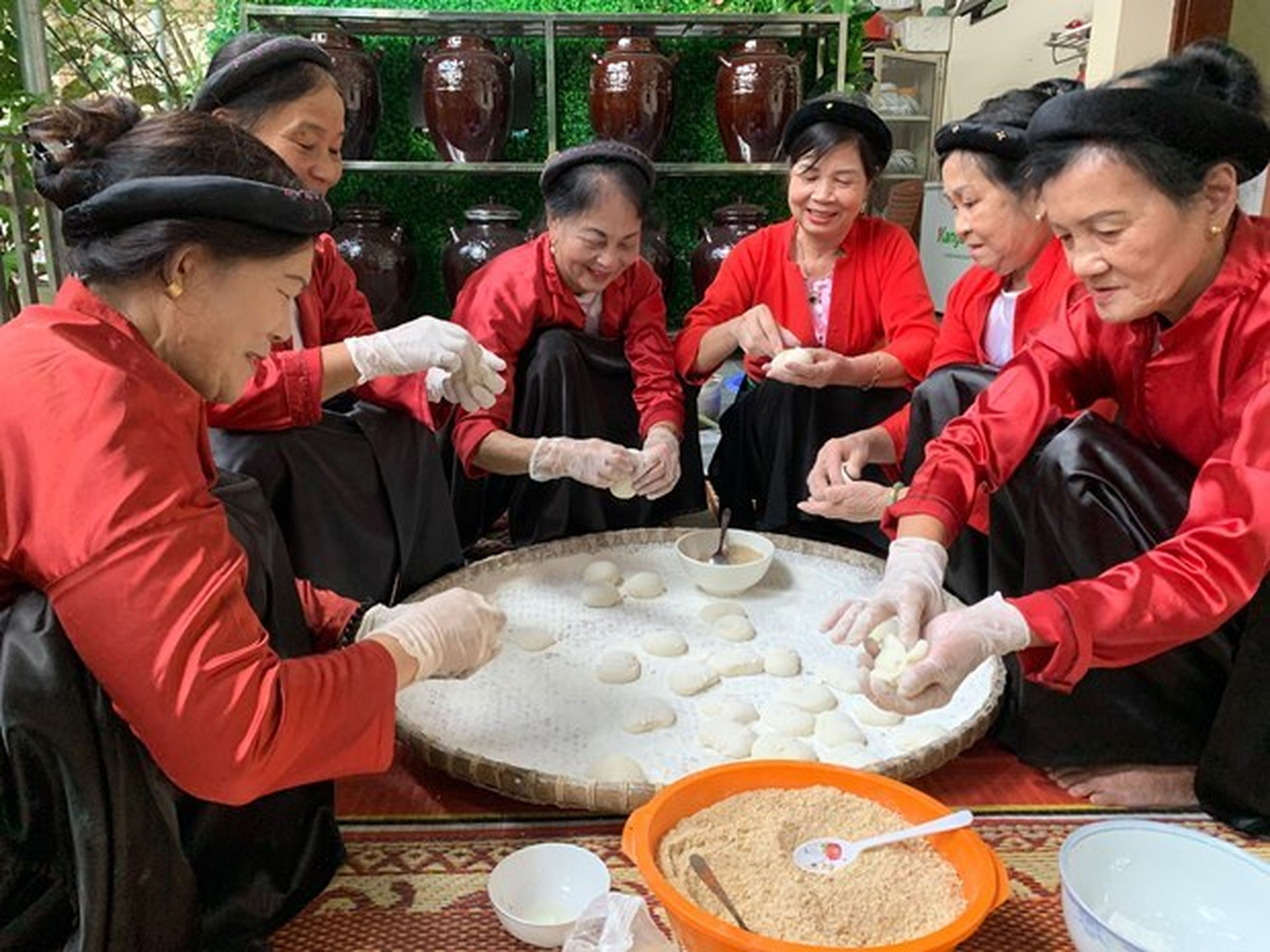 Bánh bạc đầu – 산지우족의 ‘빚으면서 바로 먹는’ 별미 - Hình 8