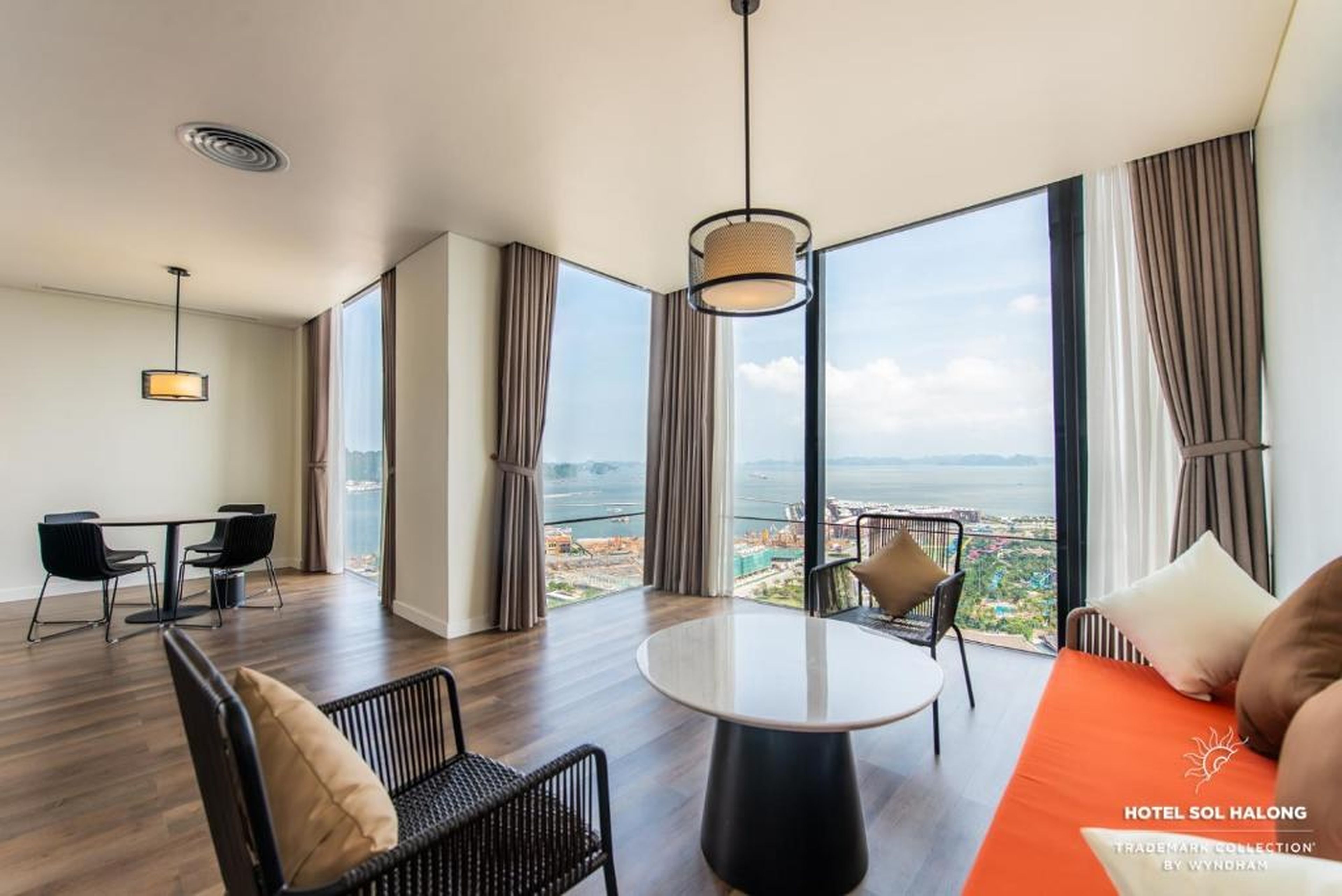 Hotel Soleil Ha Long, Trademark Collection by Wyndham - Hình 5