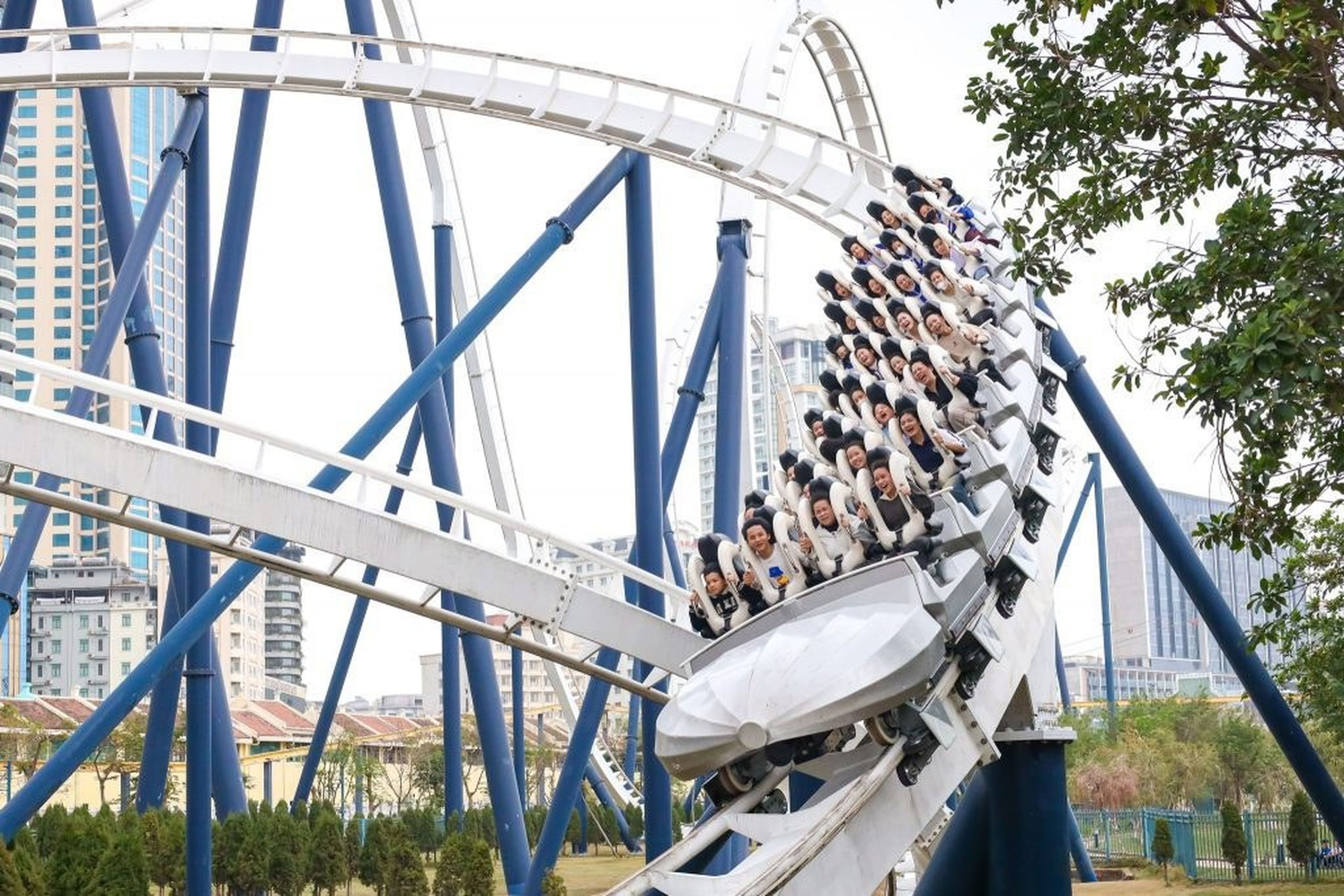 A-to-Z Guide to Enjoying Dragon Park Ha Long - Hình 2