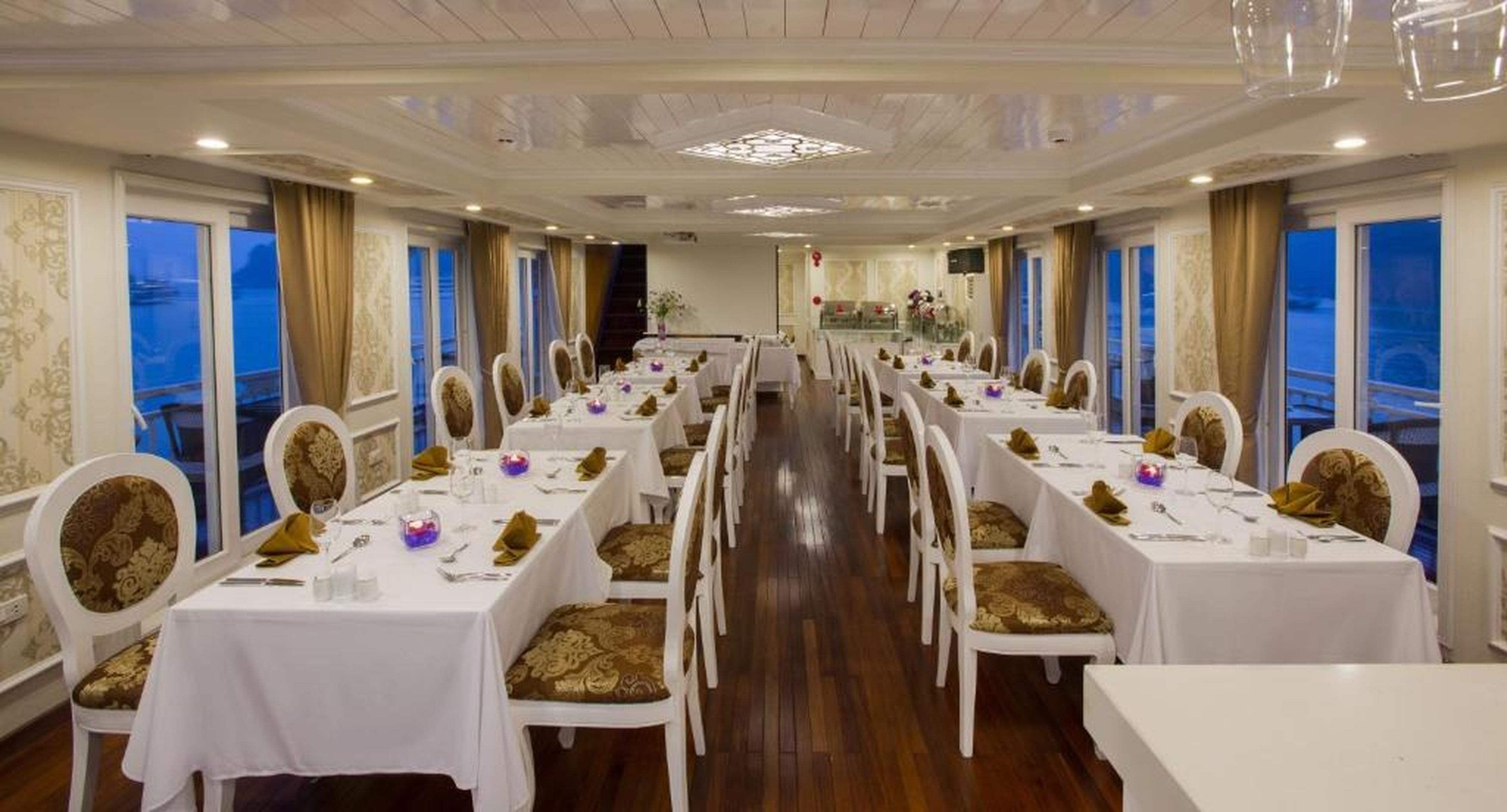 Signature Royal Halong Cruise - Hình 40