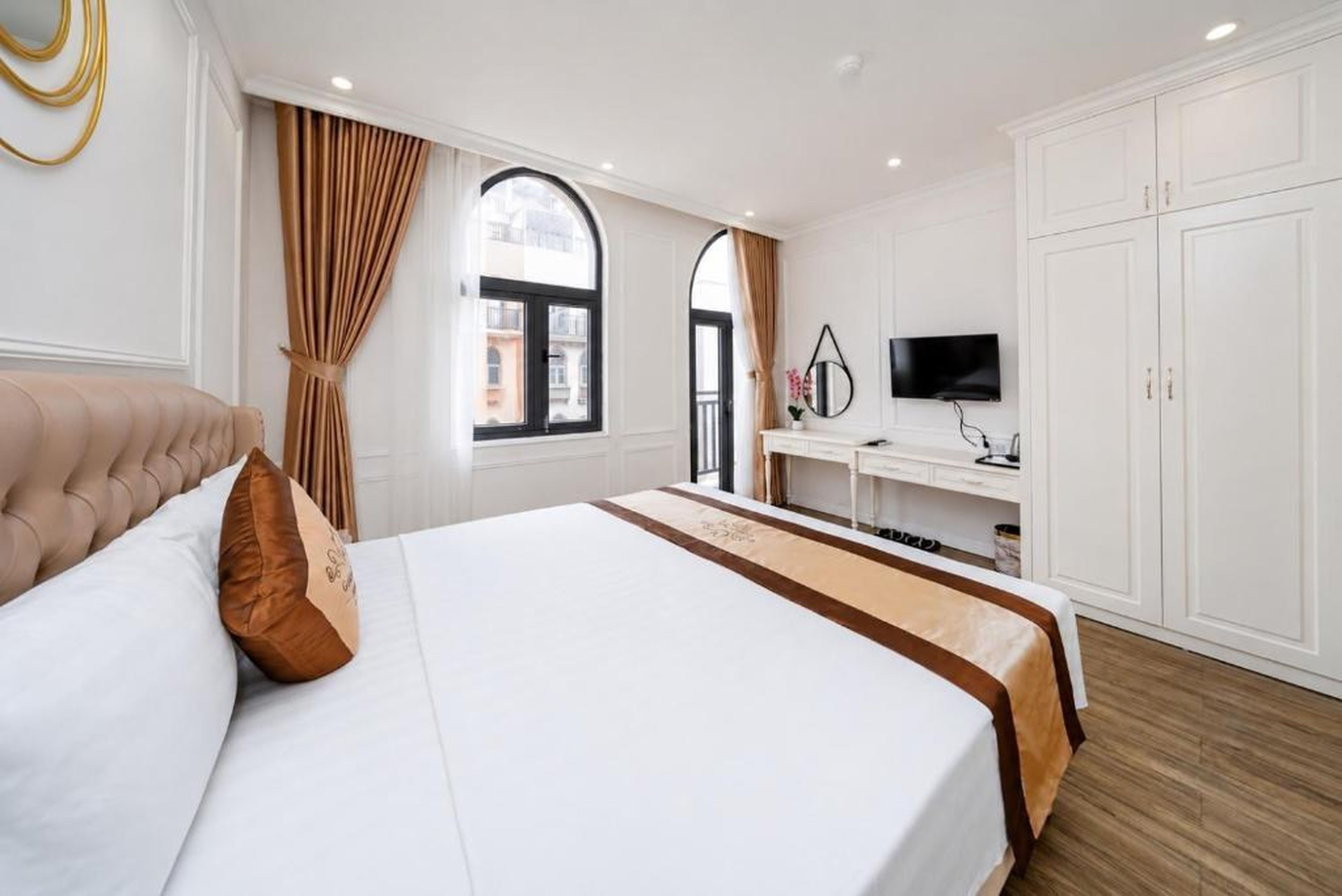 Khách sạn Golden Sea Hạ Long - Hình 31