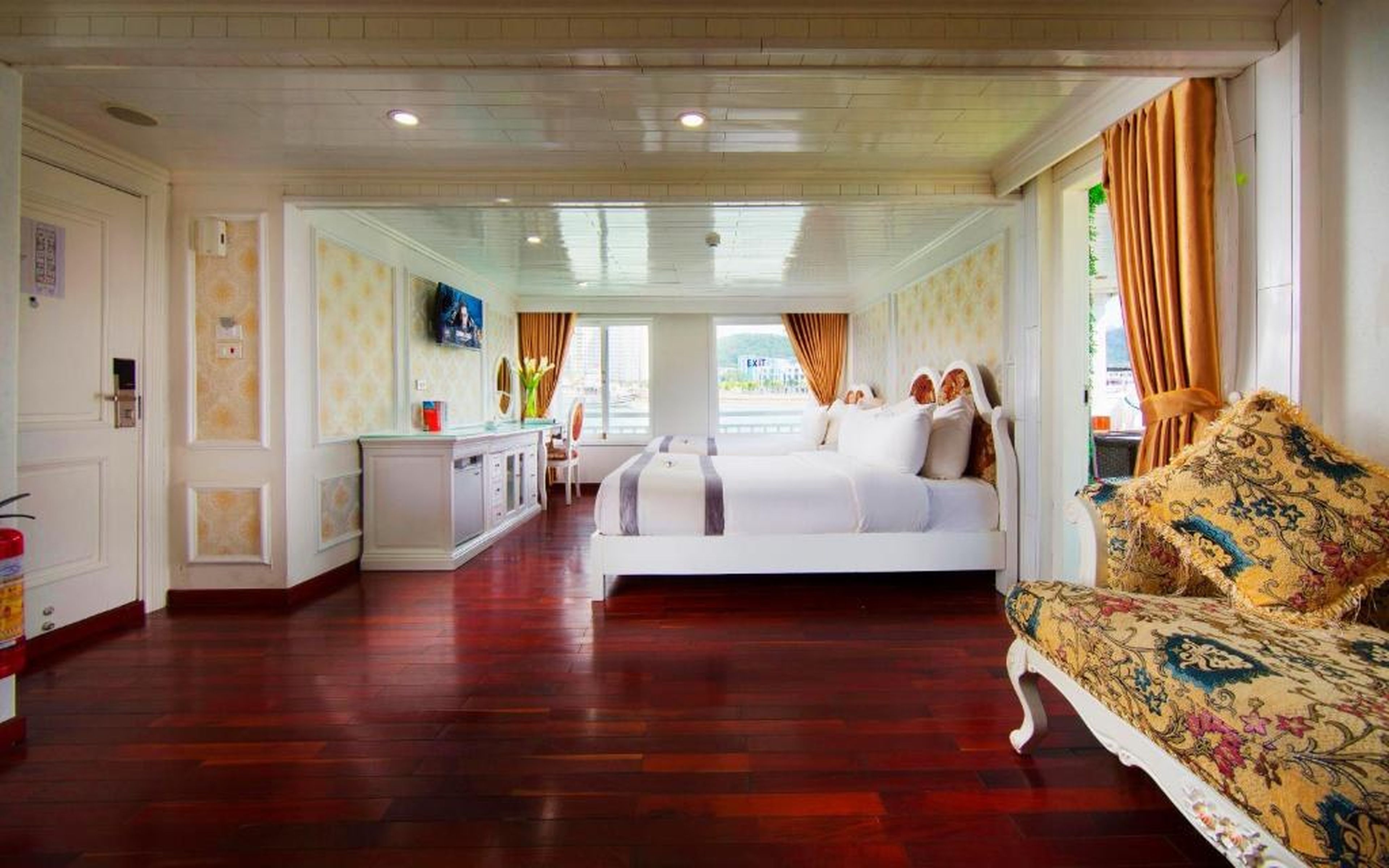 Signature Halong Cruise - Hình 41