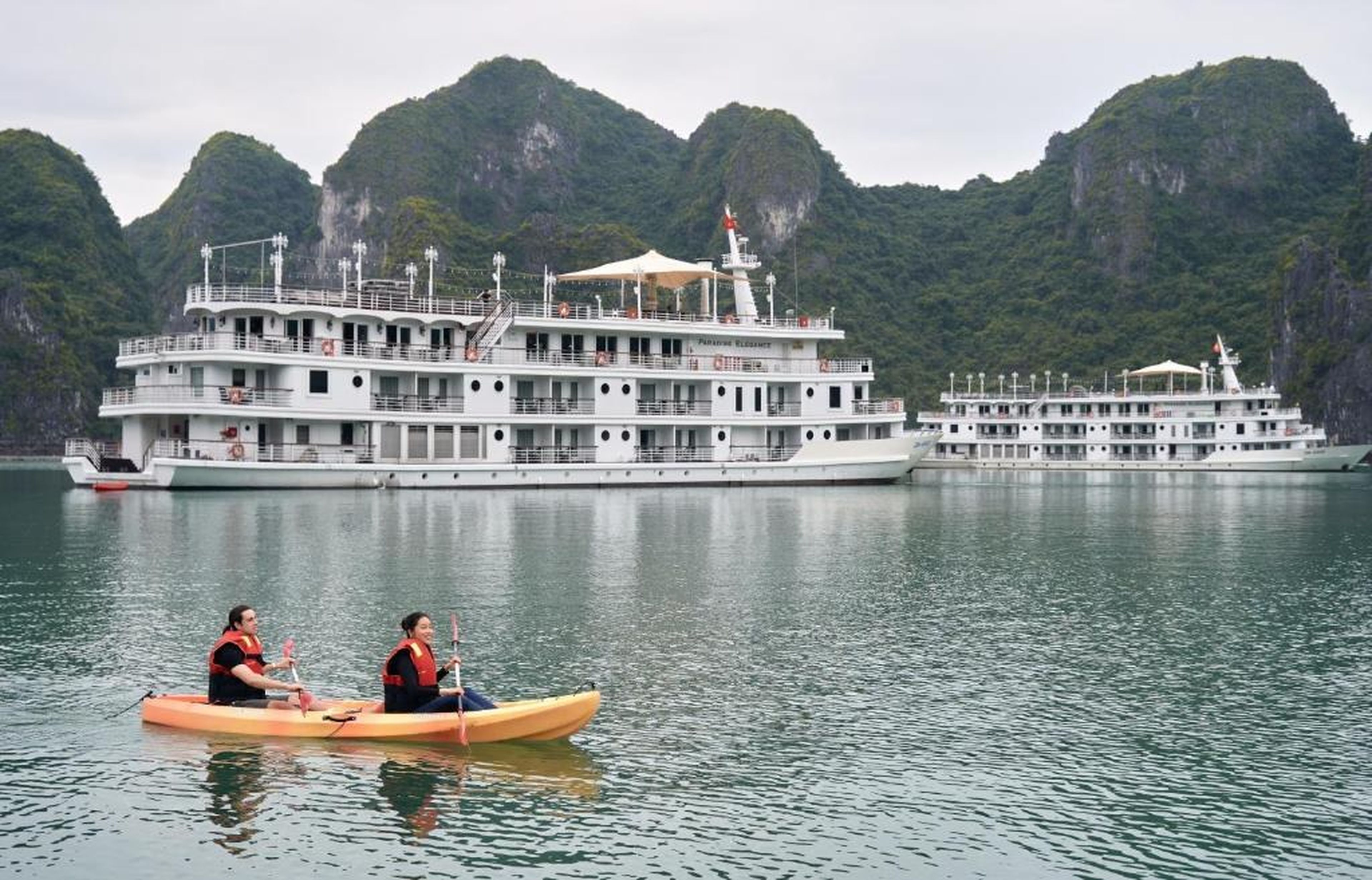 Paradise Elegance Cruise Halong - Hình 50