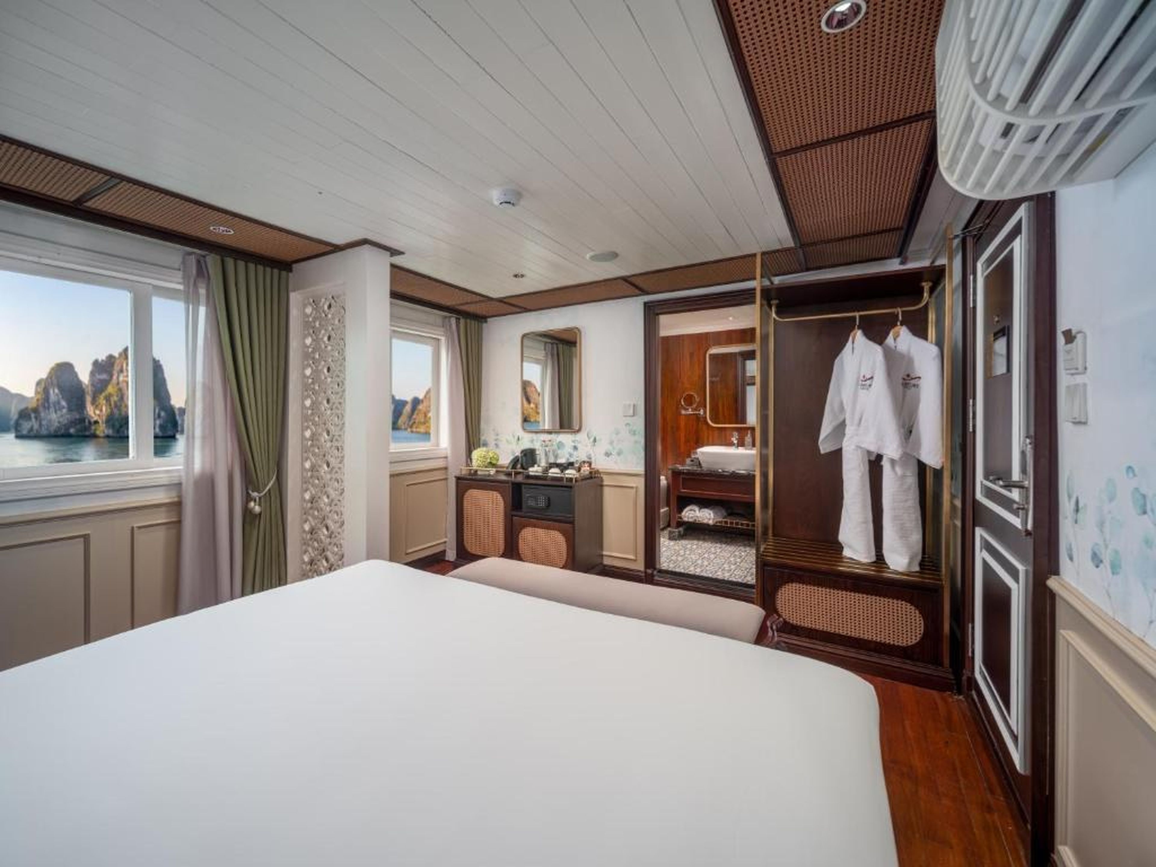 Signature Royal Halong Cruise - Hình 10