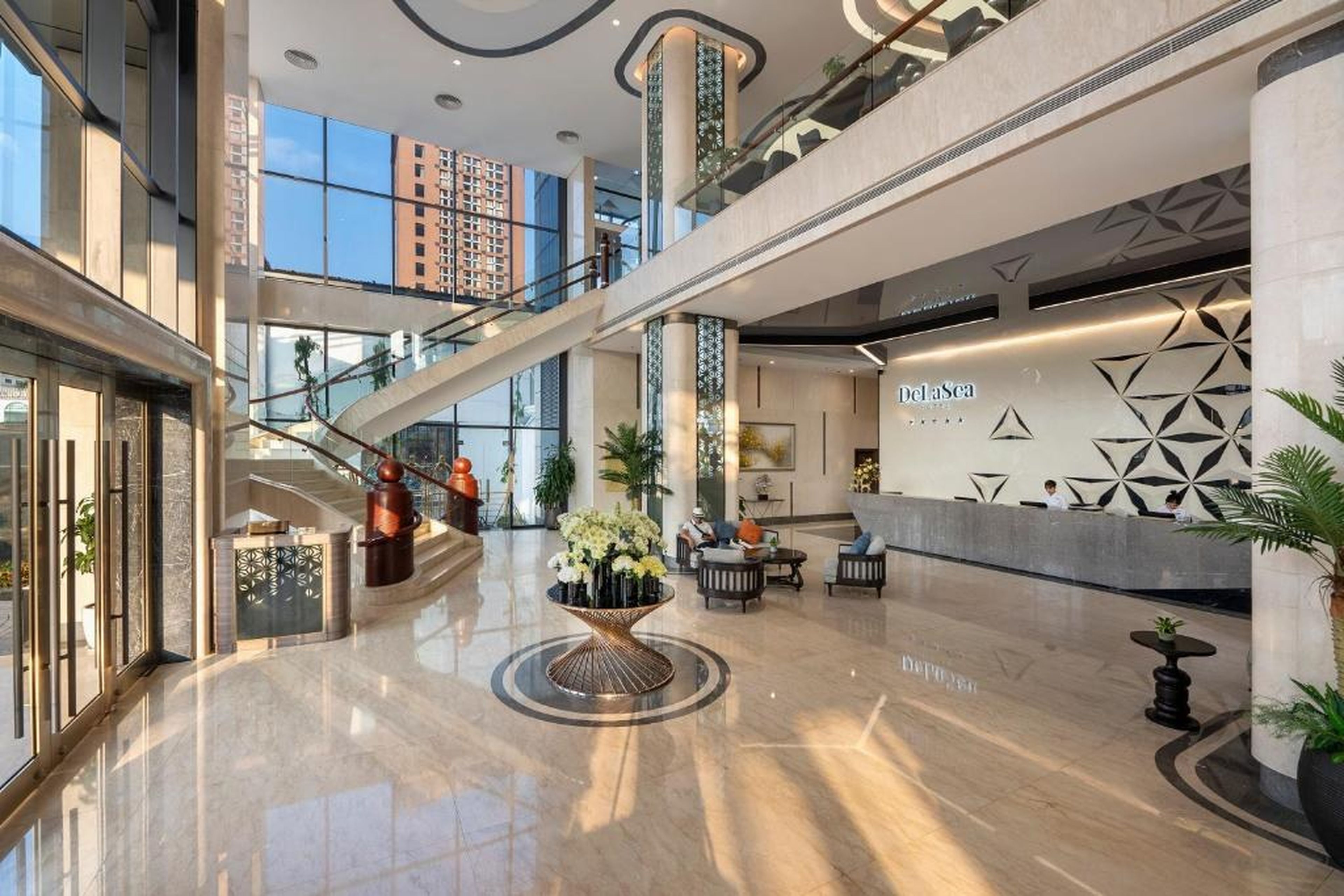 DeLaSea Ha Long Hotel - Modern Bayview Escape - Hình 9