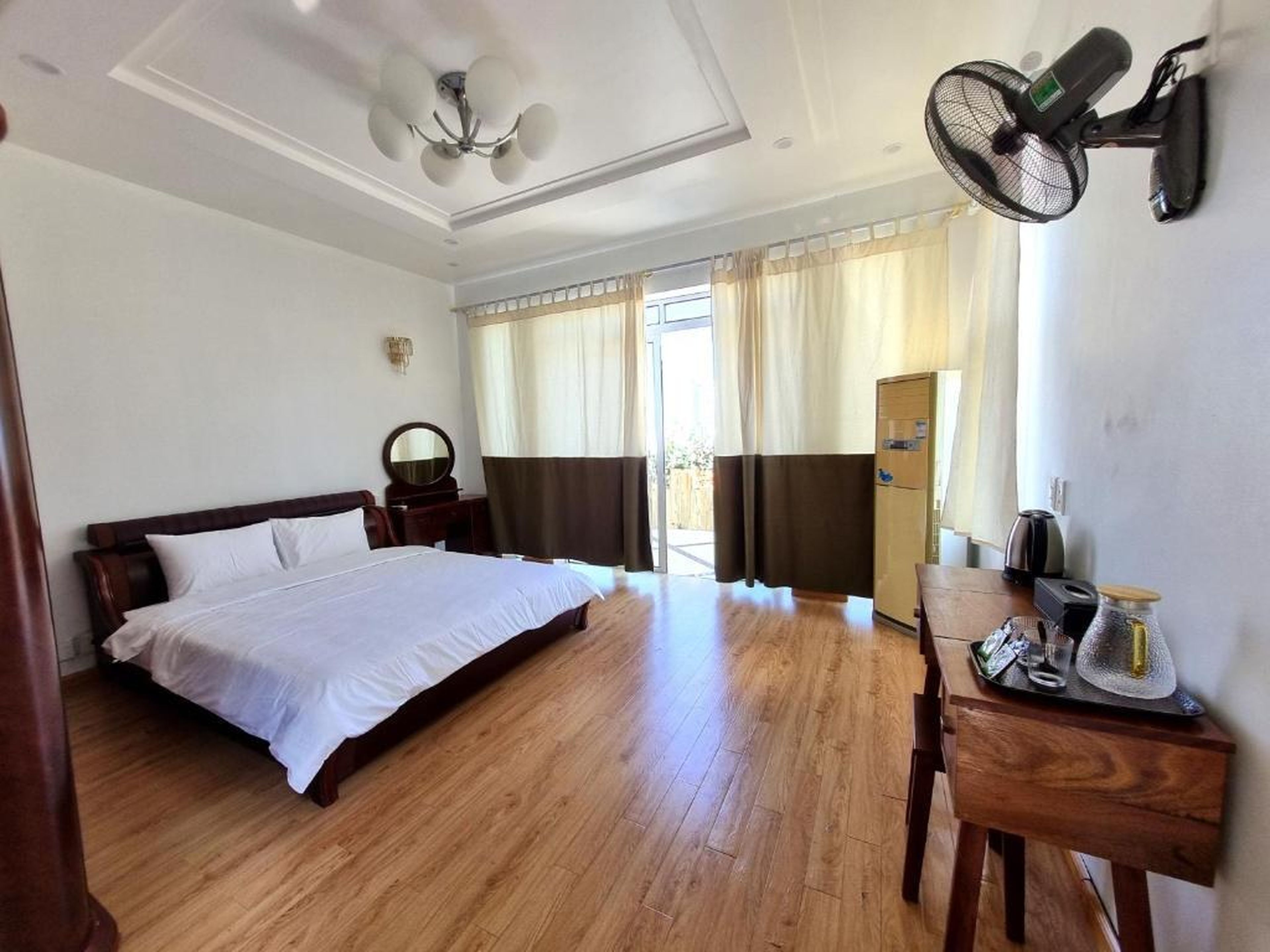 Top Hill Halong Homestay - Hình 41
