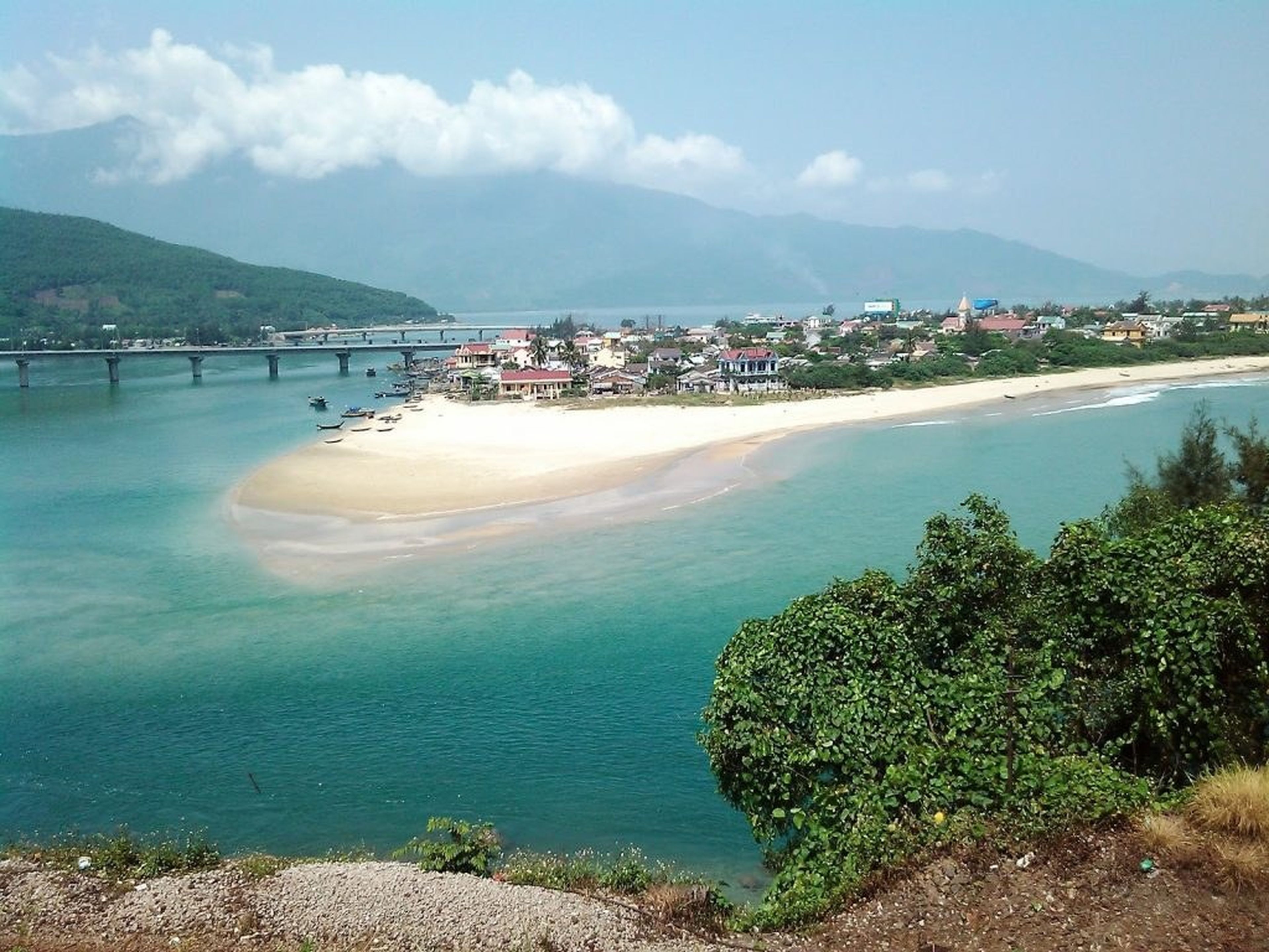 3 vịnh biển Việt Nam thuộc top đẹp nhất thế giới - Hình 5