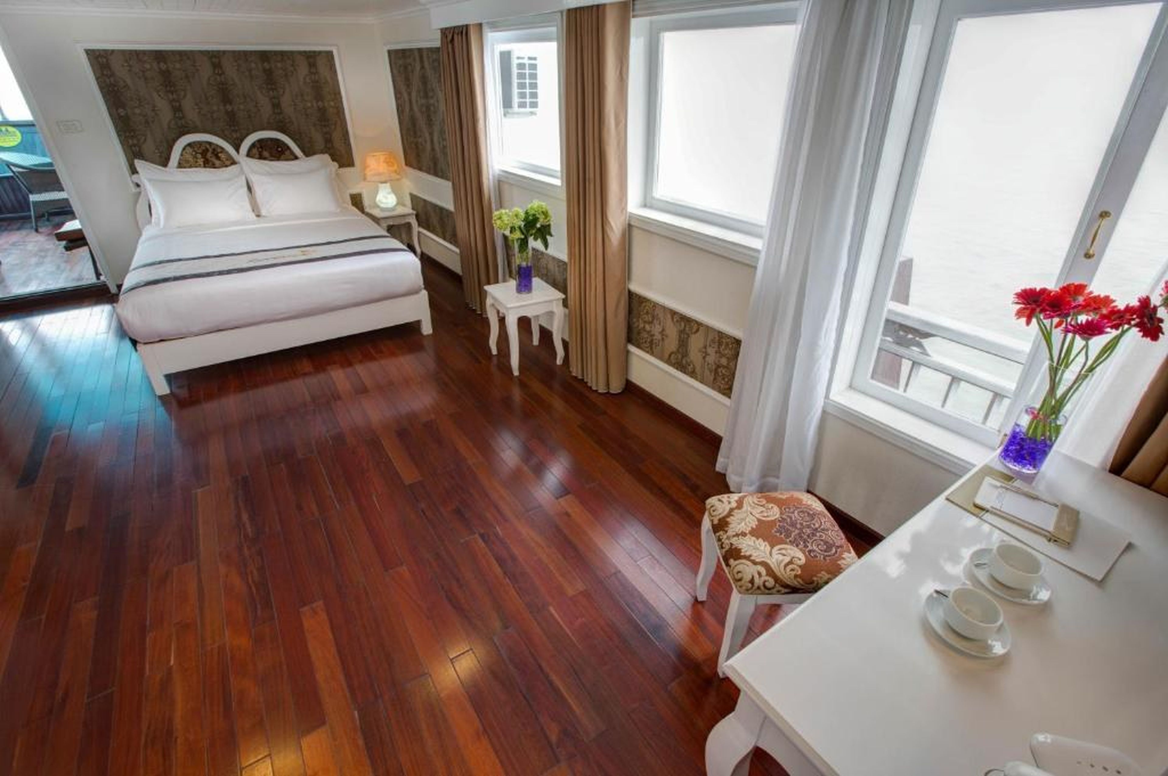 Signature Royal Halong Cruise - Hình 35