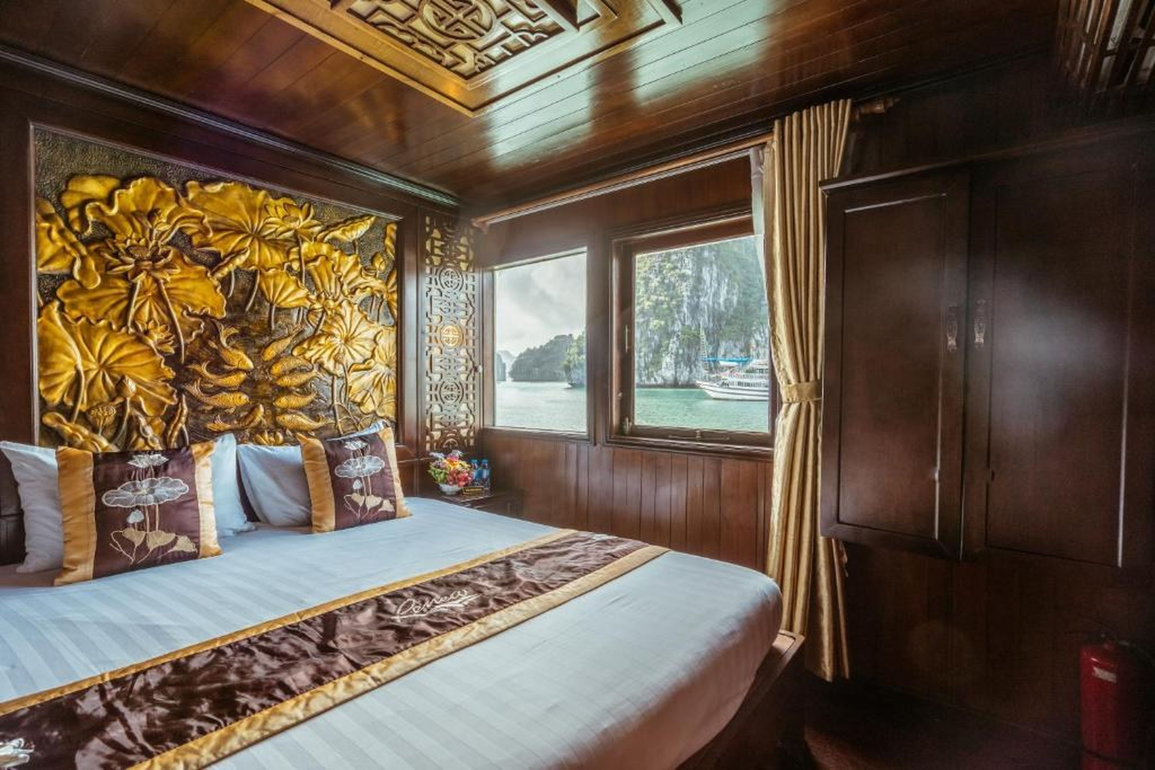 Renea Cruises Halong - Hình 30