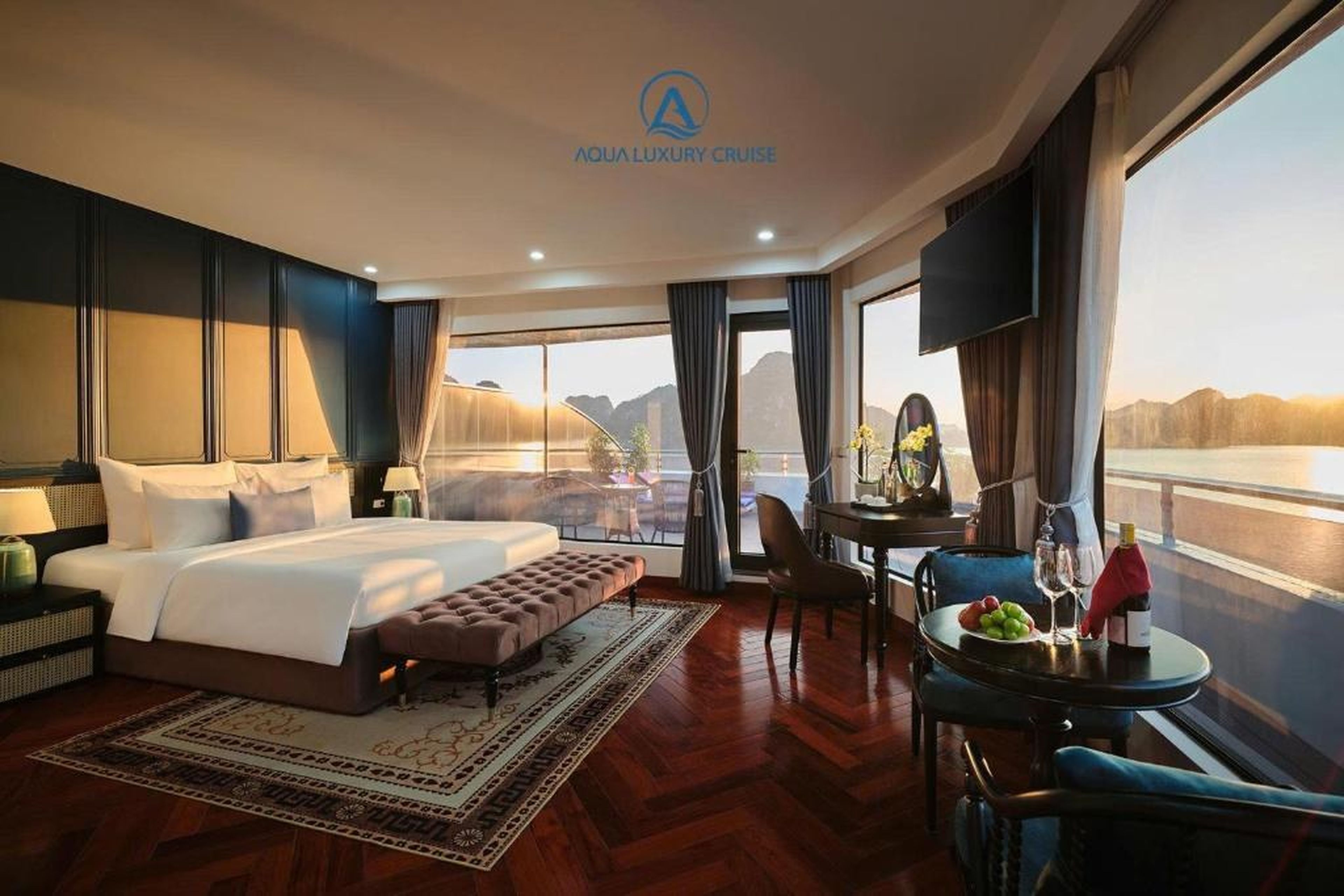 Aqua Luxury Cruise by AHG - Hình 1