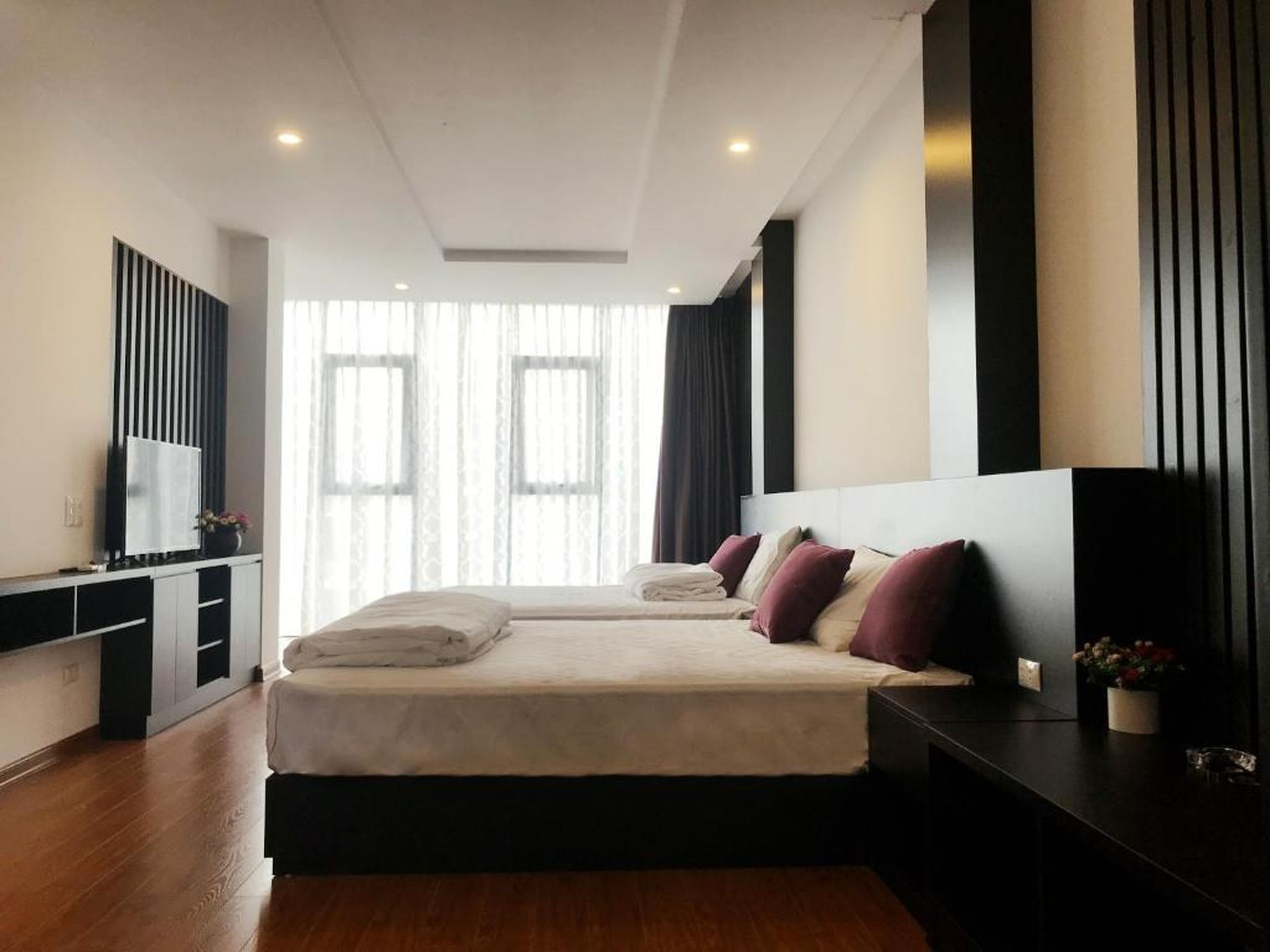 Ivy Hotel Bai Chay Ha Long - Hình 1