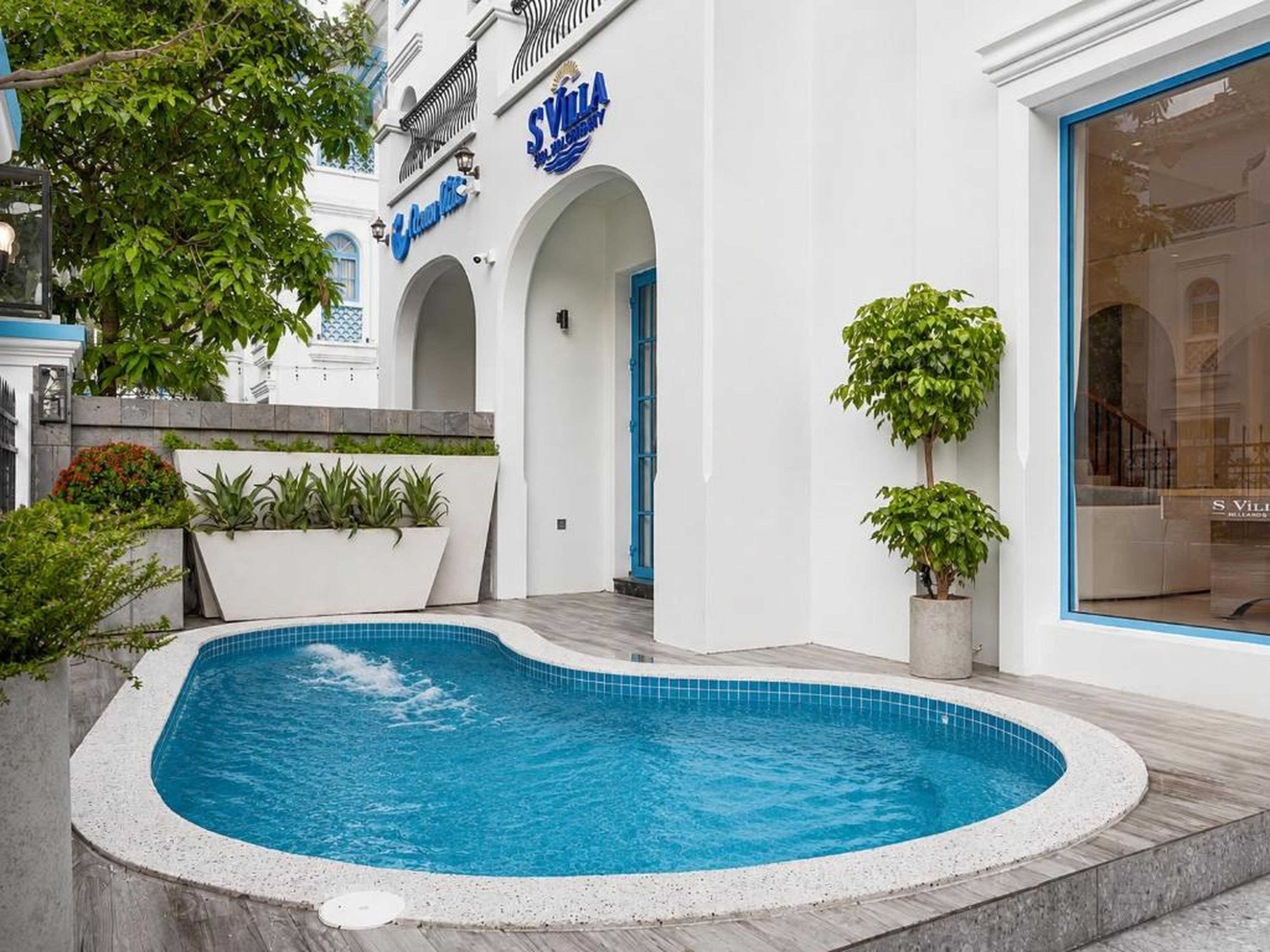 S Villa Ha Long - City Center, Near Beach - 6BR Private Villa with Pool, Jacuzzi, Sauna, Karaoke - Hình 18