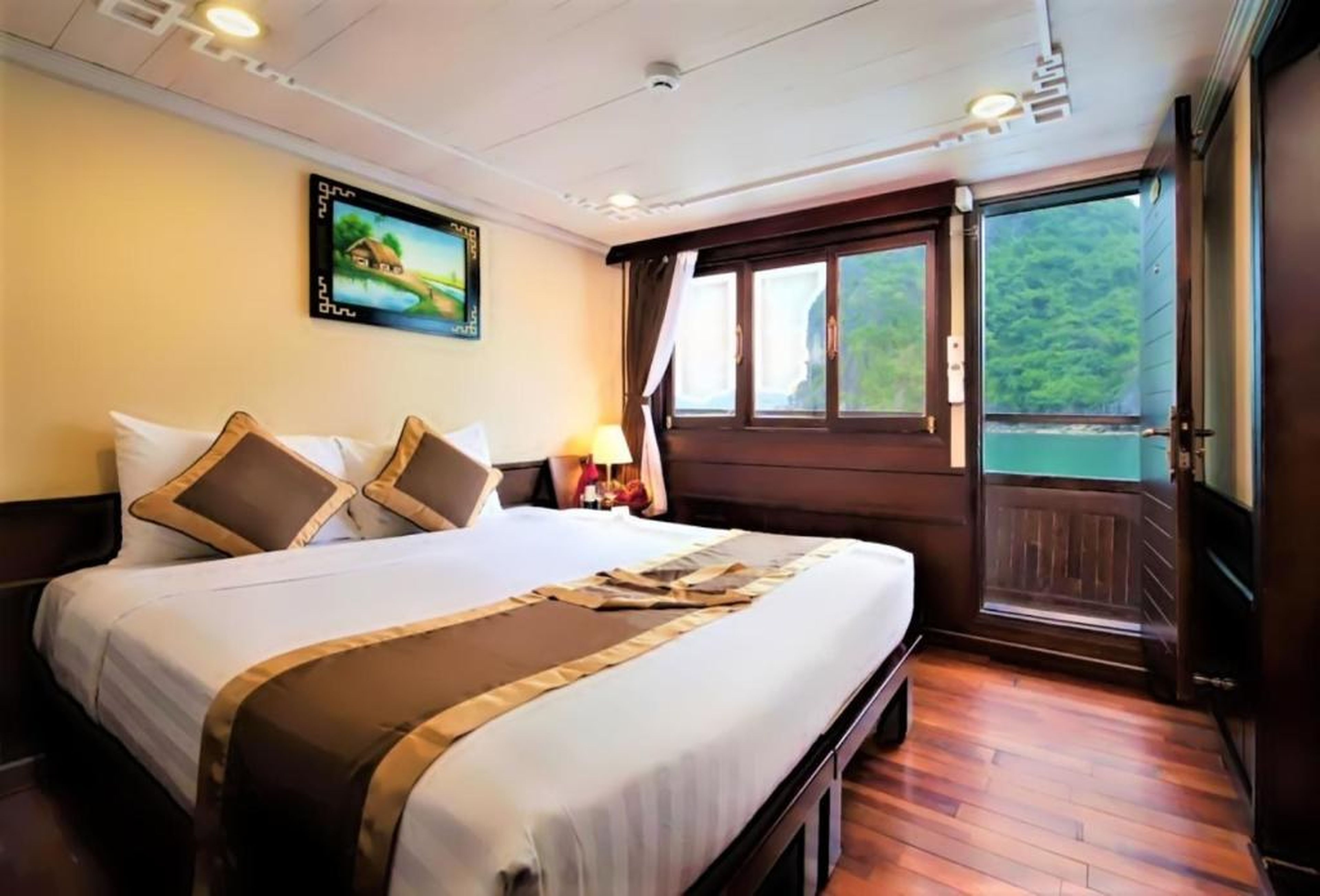 Le Journey Premium Cruise - Hình 2