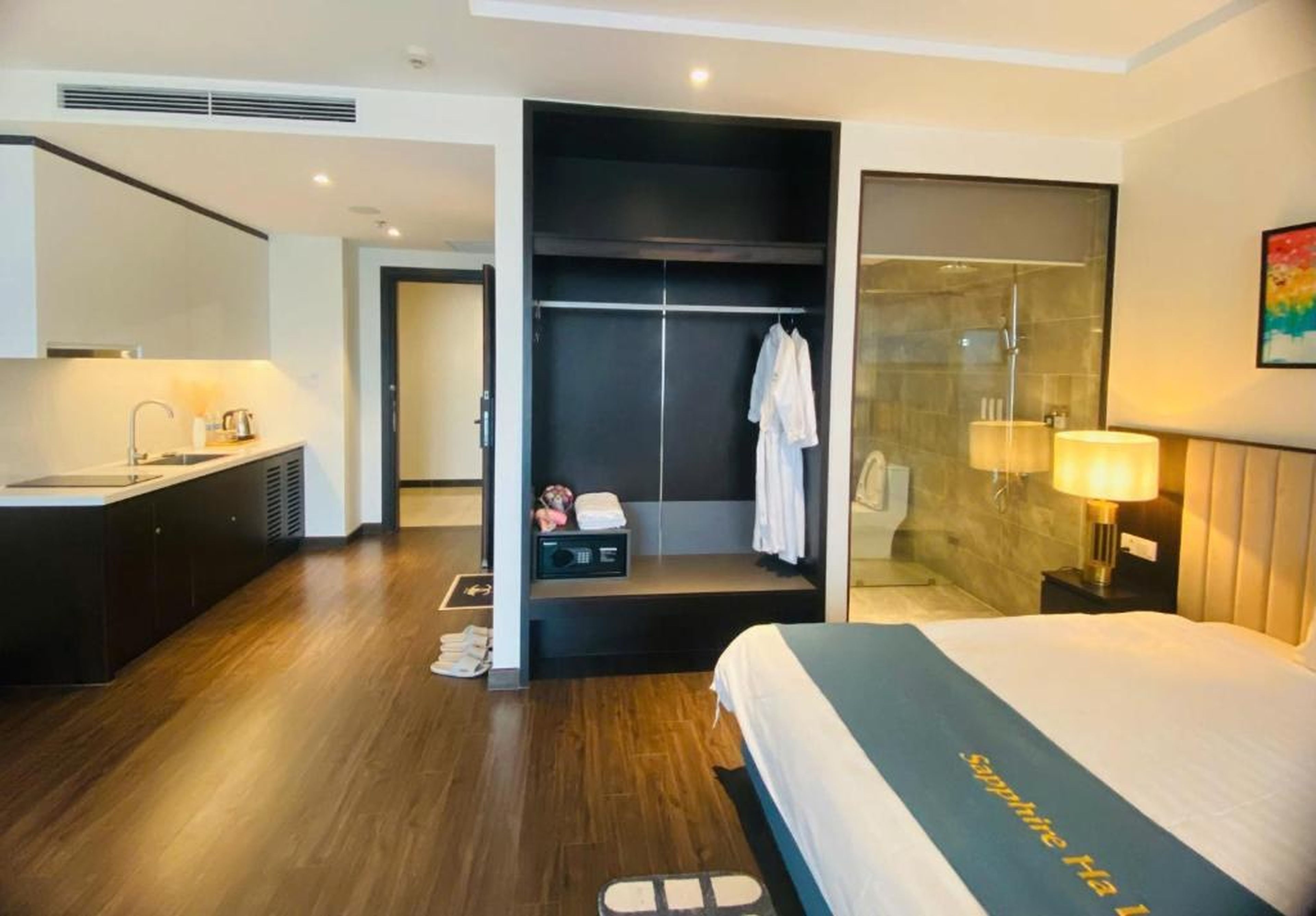 Liam Apartment at Sapphire Ha Long - Hình 36