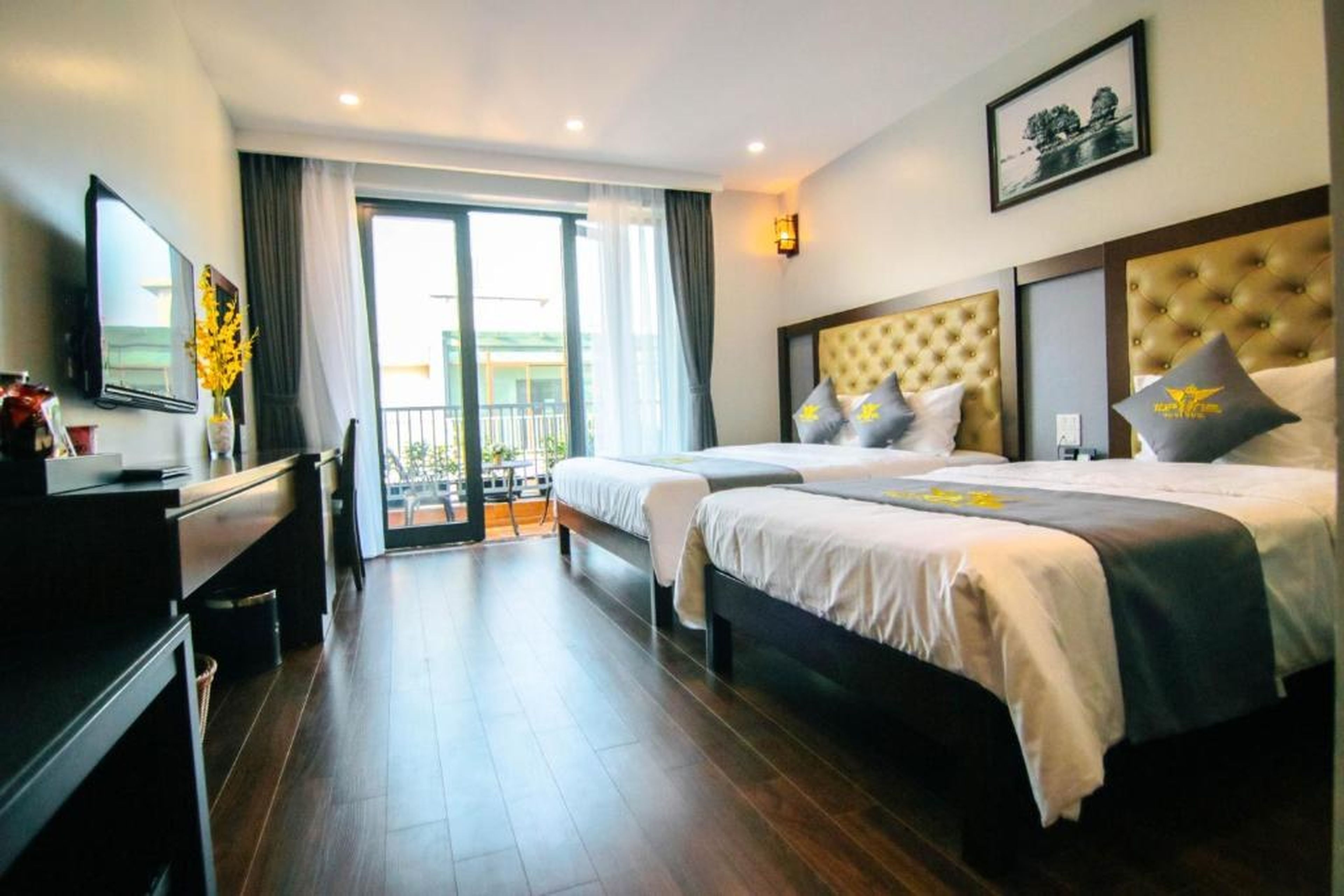 Topone Halong Hotel - Hình 29