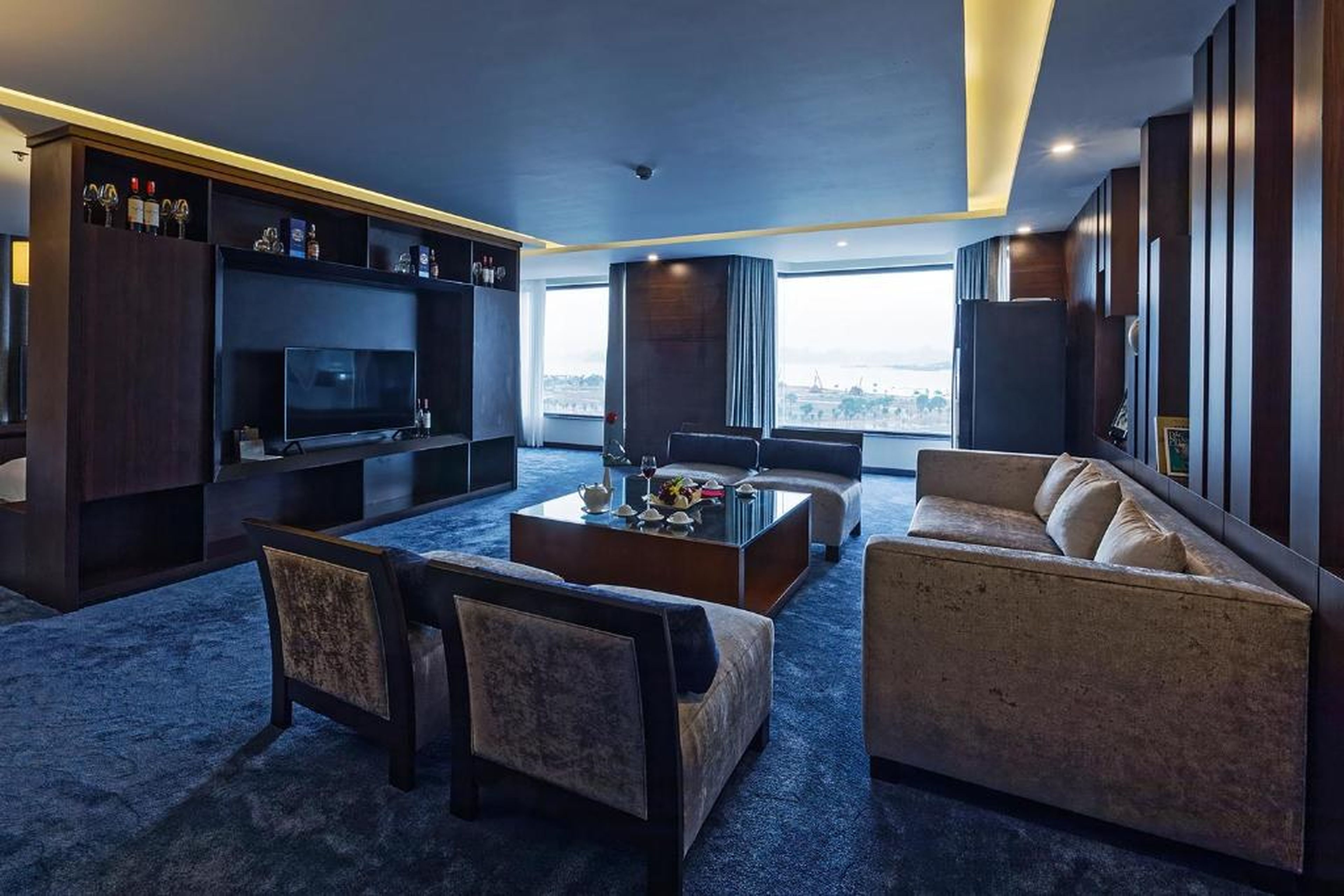 Central Luxury Hạ Long Hotel - Hình 4