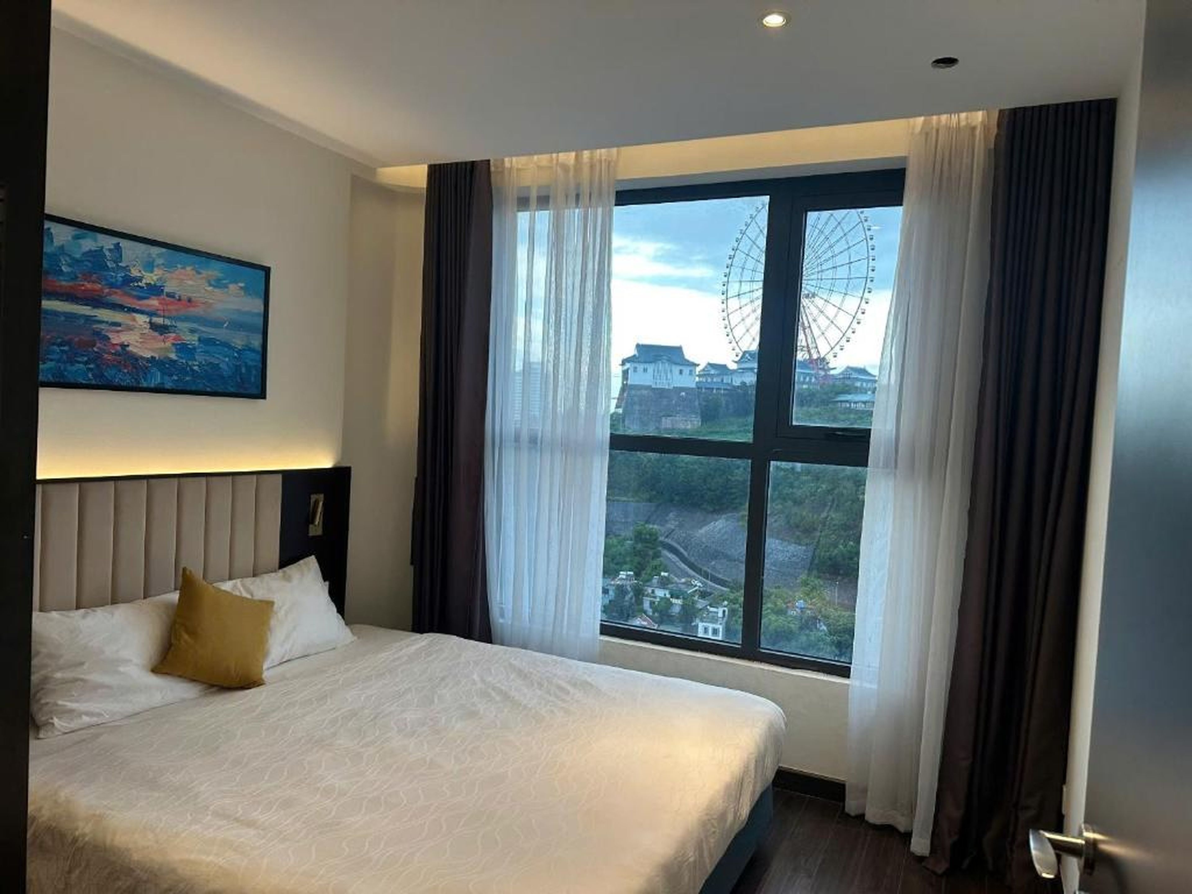 The Saphire Ha Long - TranThuy Sea View Apartment - Hình 3