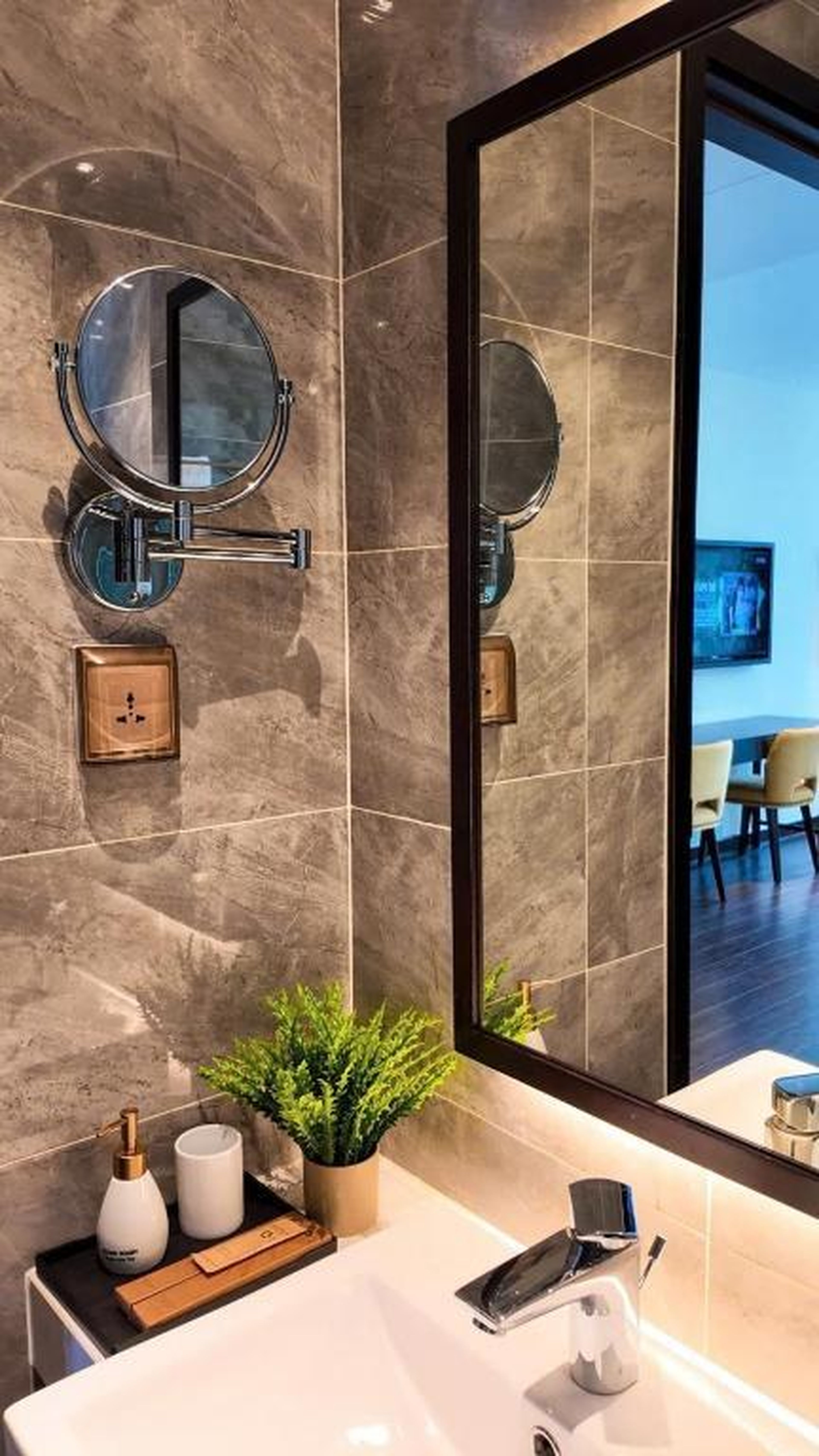 Liam Apartment at Sapphire Ha Long - Hình 2