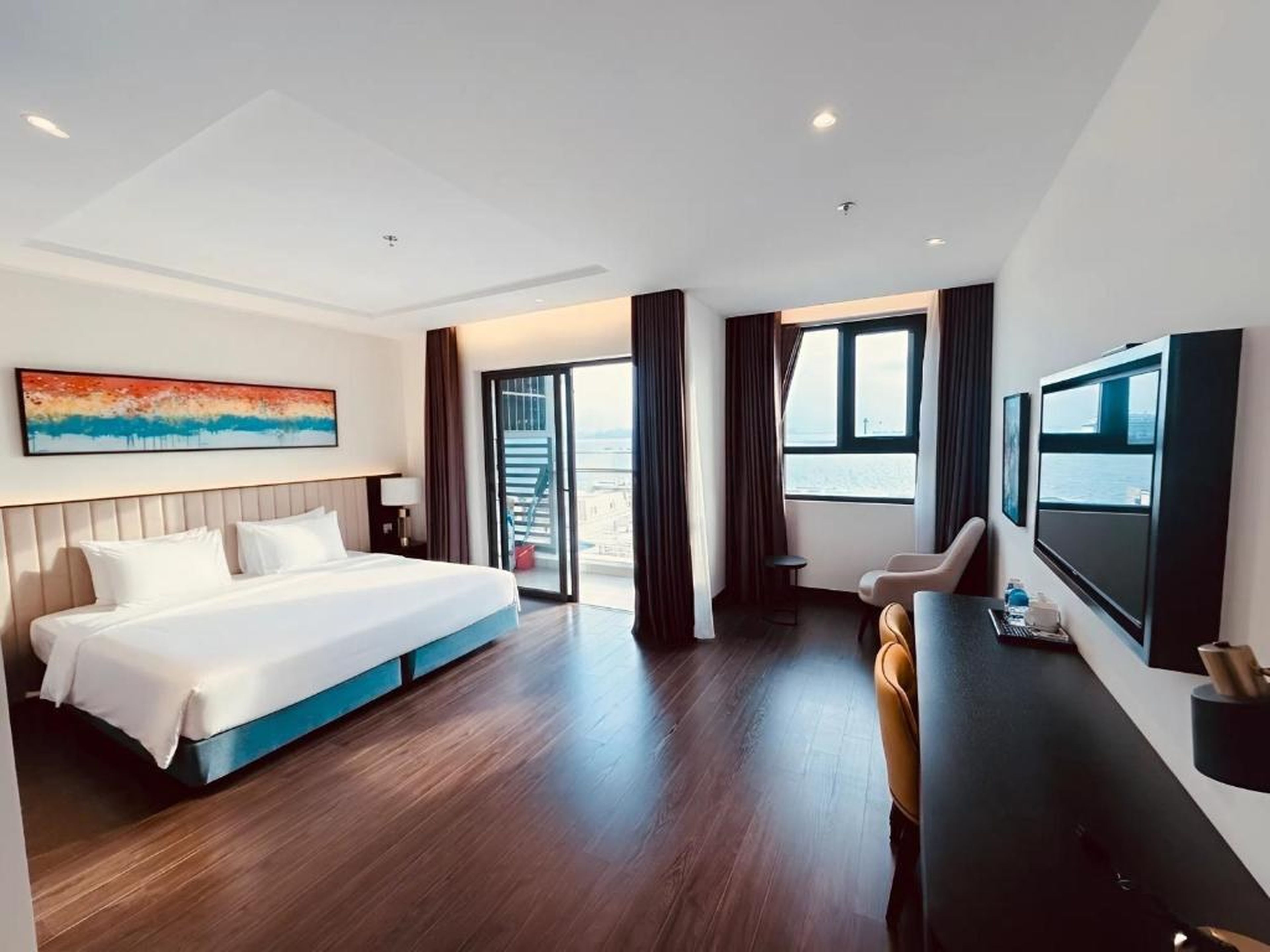 Luxury Ocean View Apartments - The Sapphire Ha Long, Studio & 2BR - Hình 18
