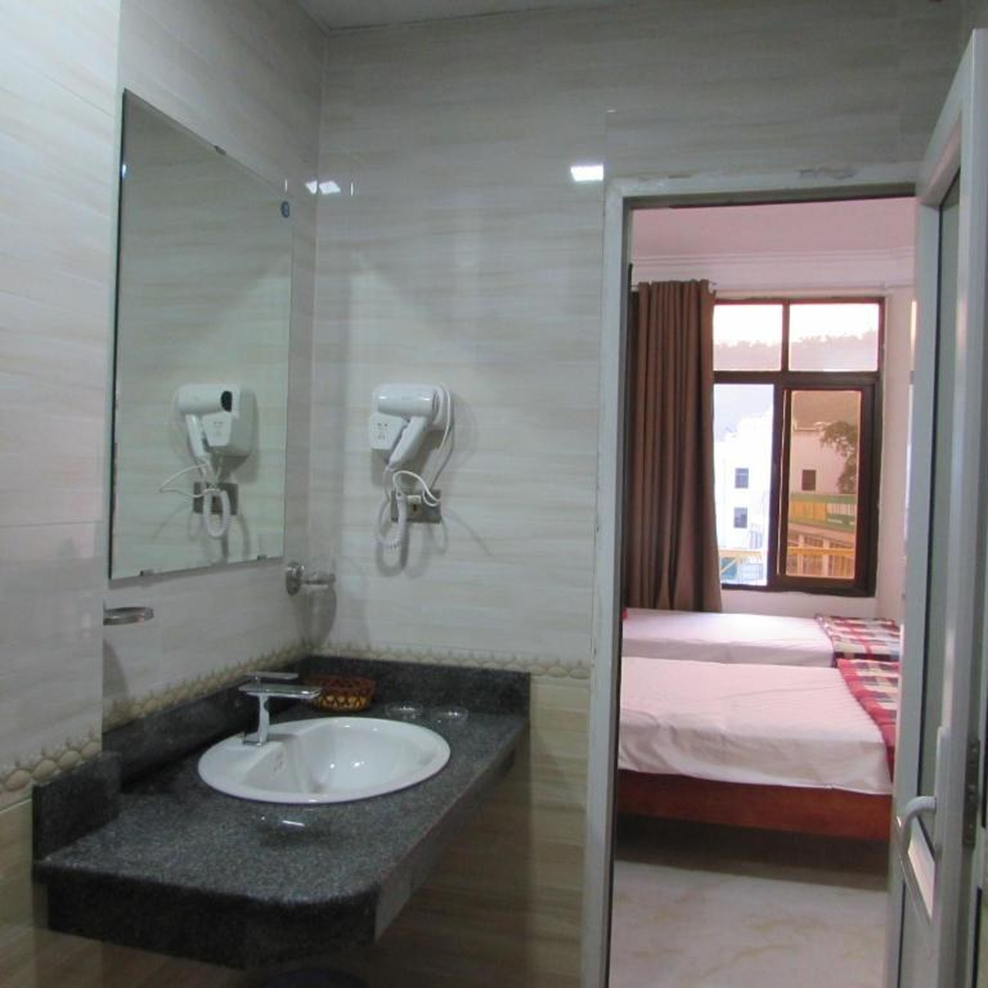 Viet Nhat Halong Hotel - Bai Chay - Hình 1