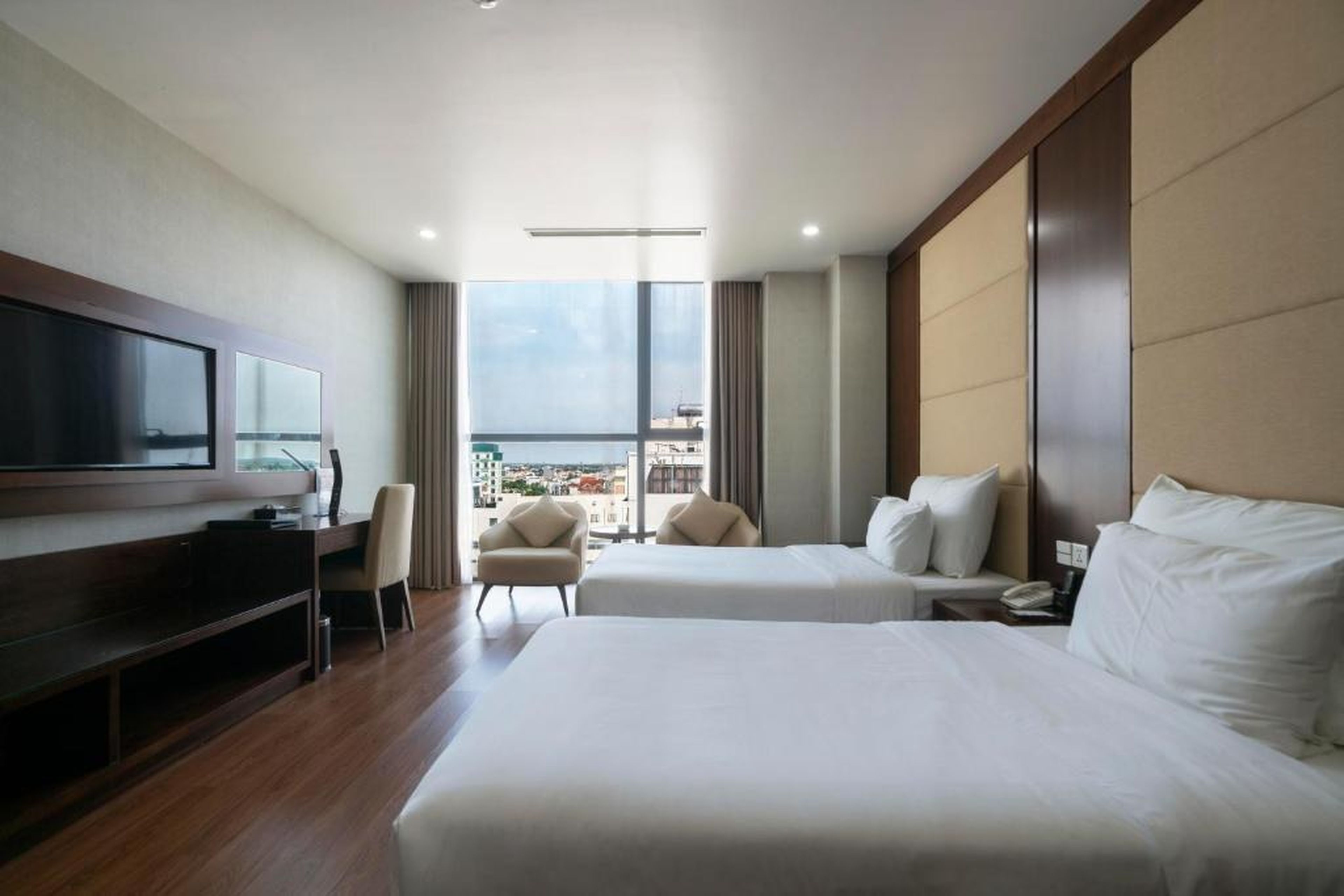Luxury6 Hotel - Hình 9
