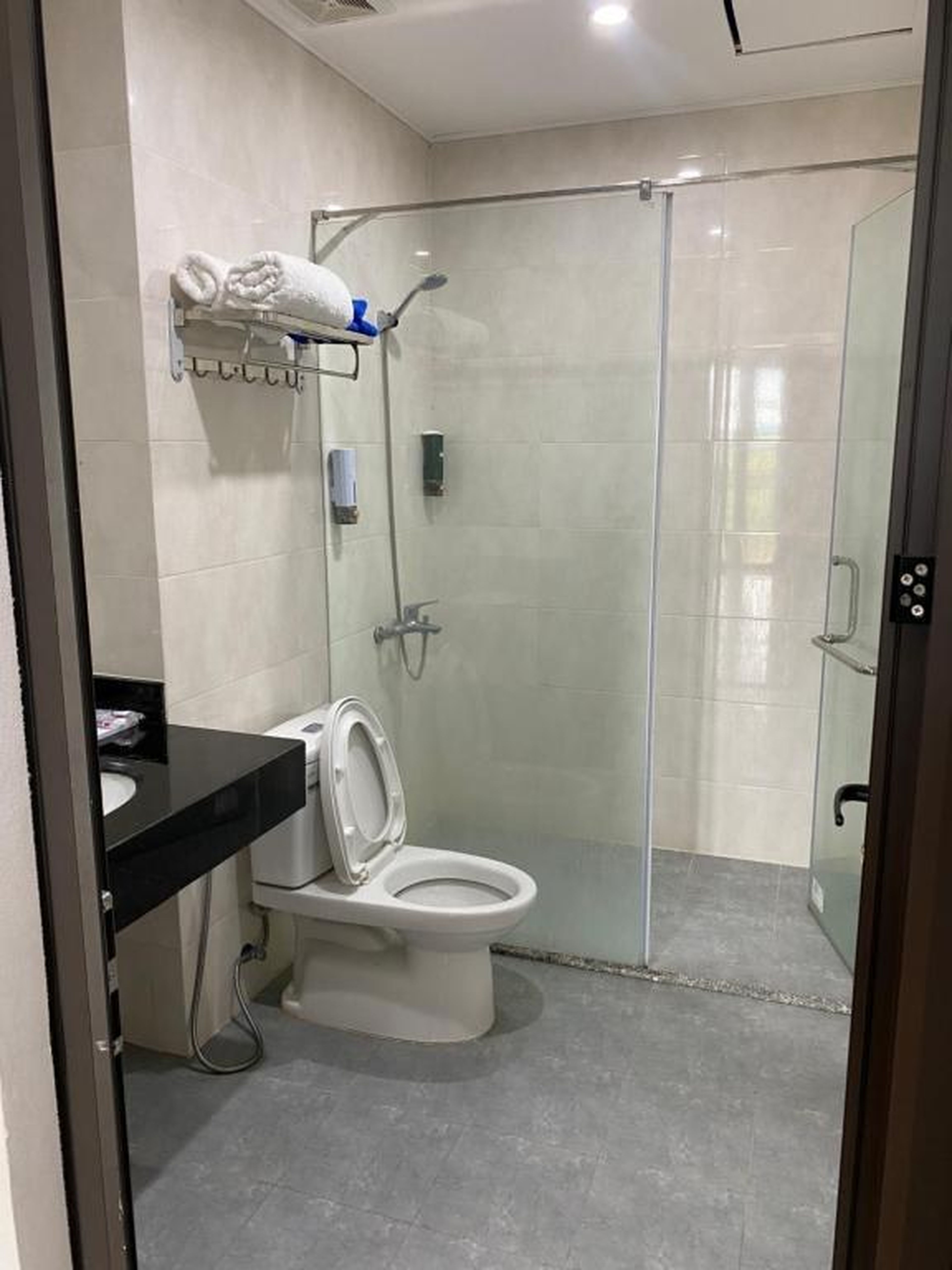 PRAHA HALONG Hotel - Hình 16