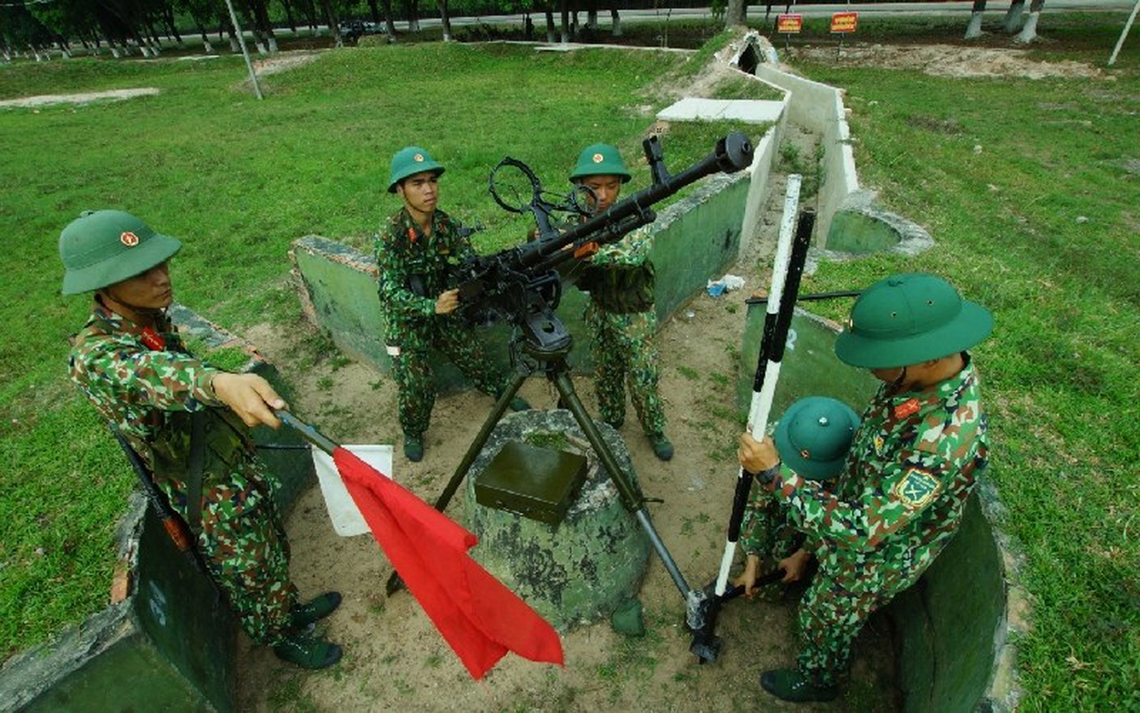 Khám phá đảo Ngọc Vừng: Vùng đất lịch sử với cảnh sắc hùng vĩ - Hình 3