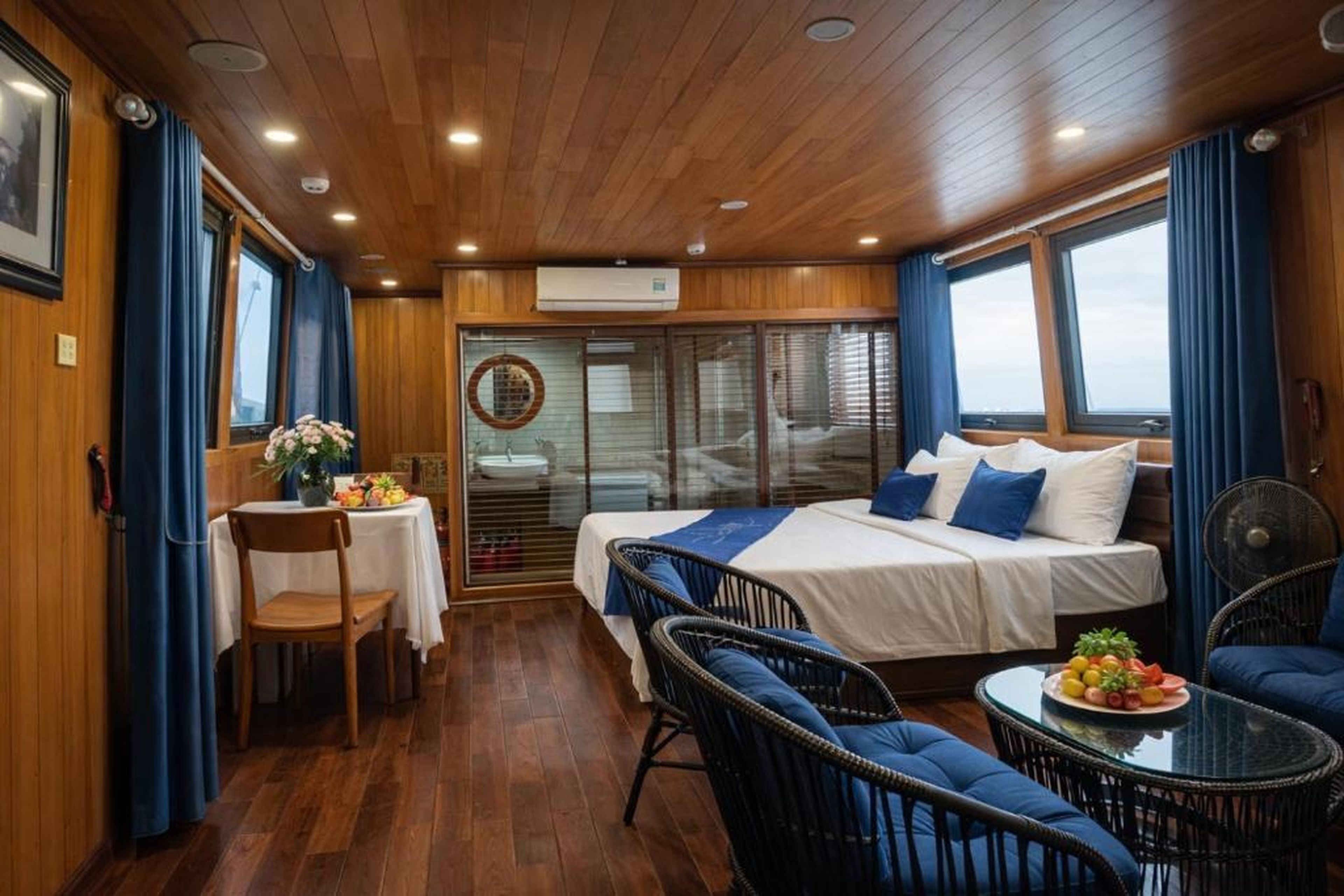 Private Sail Ha Long - Bai Tu Long - Hình 6