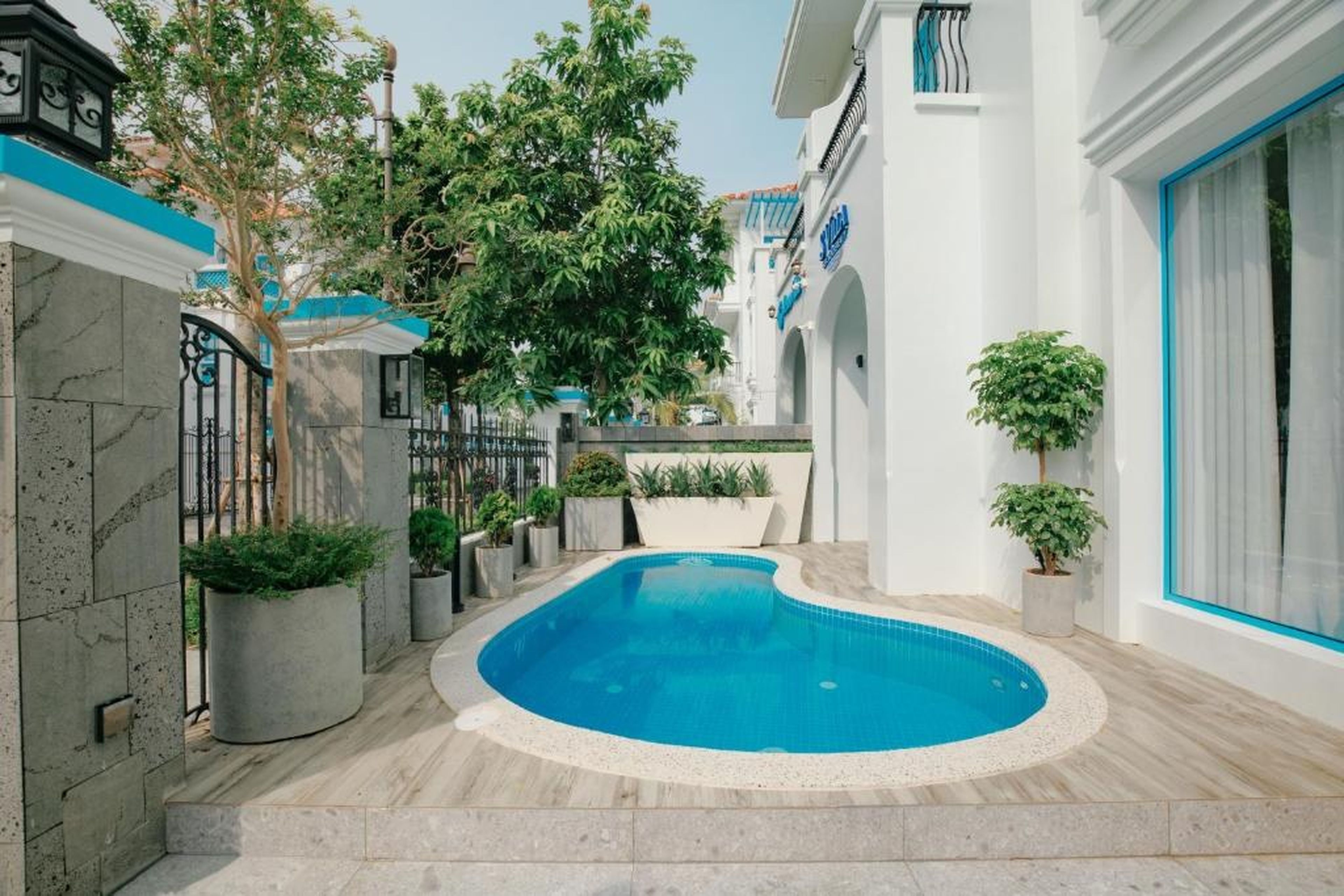 S Villa Ha Long - City Center & Near Beach - 4BR Private Villa with Pool, Jacuzzi, Sauna, Karaoke - Hình 12