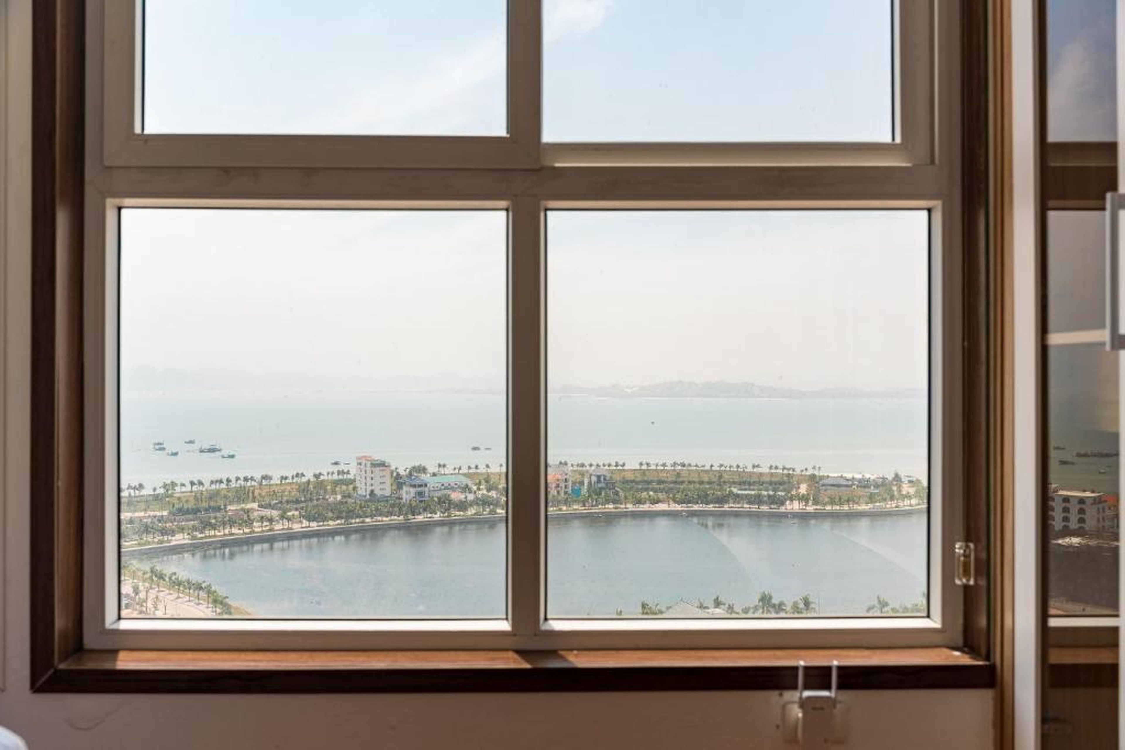 Three-bedroom house with sea view - Hình 17