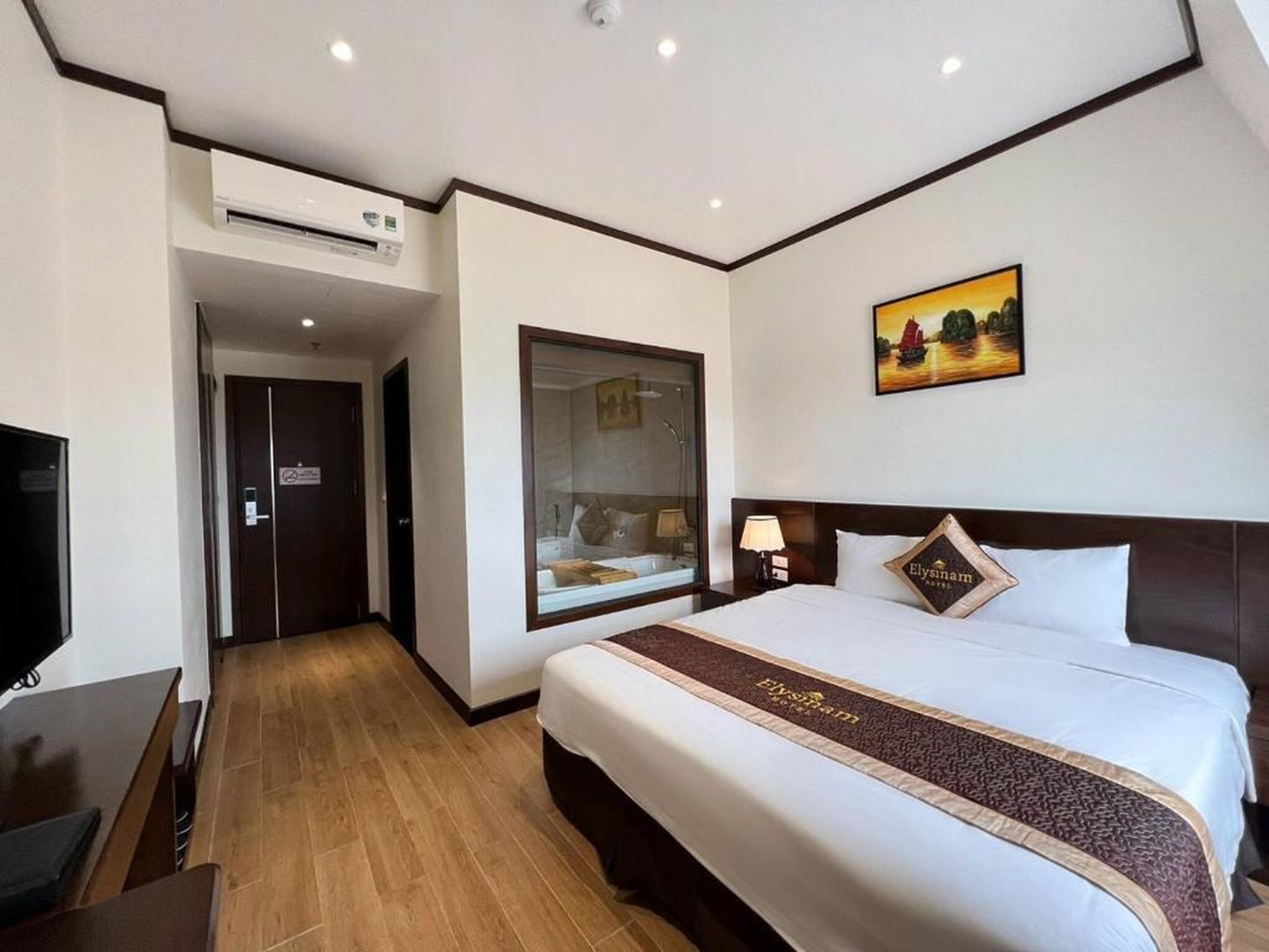 Elysinam Boutique Hotel Ha Long - Hình 27