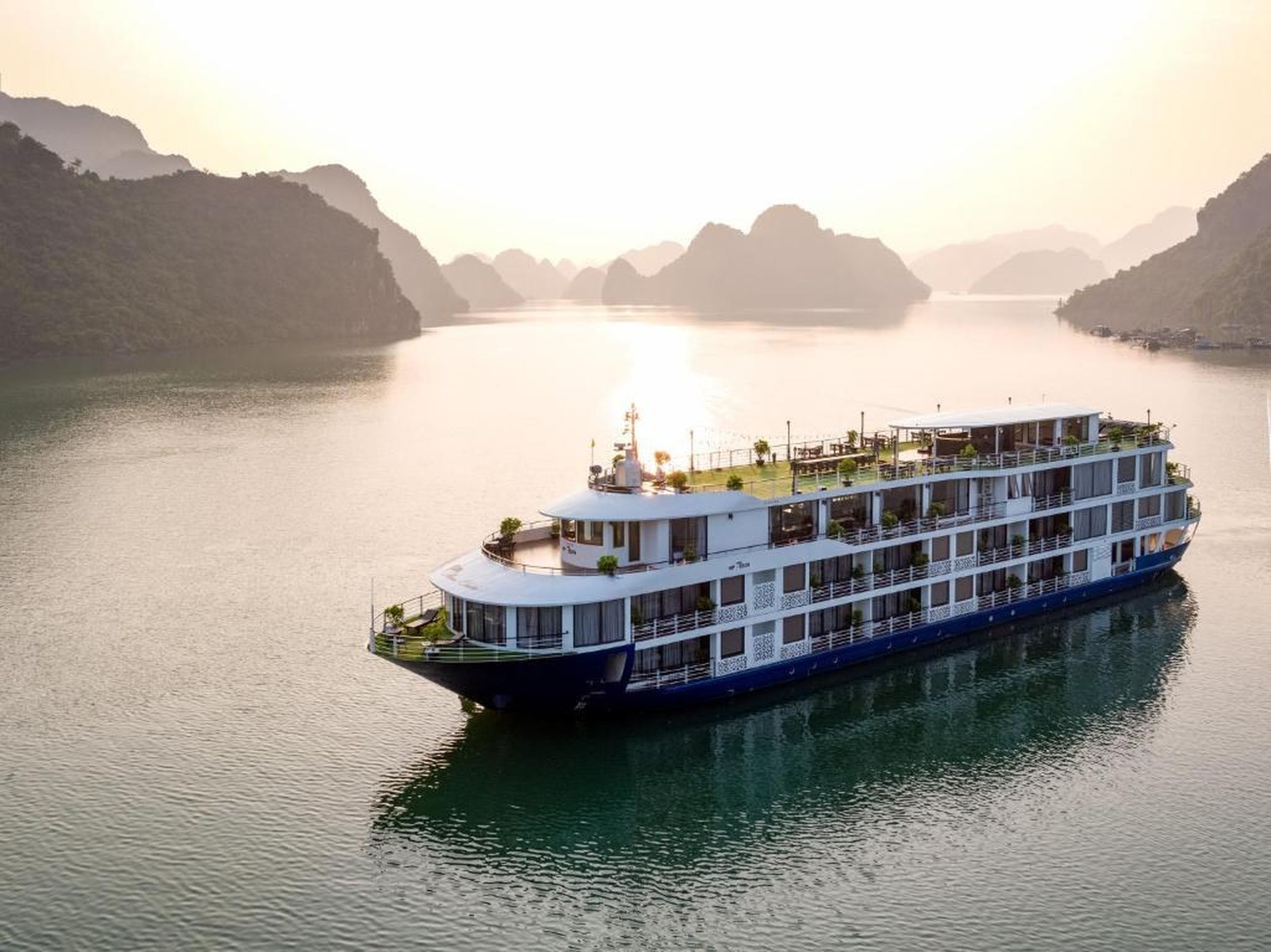 Mon Cheri Cruises - Hình 5