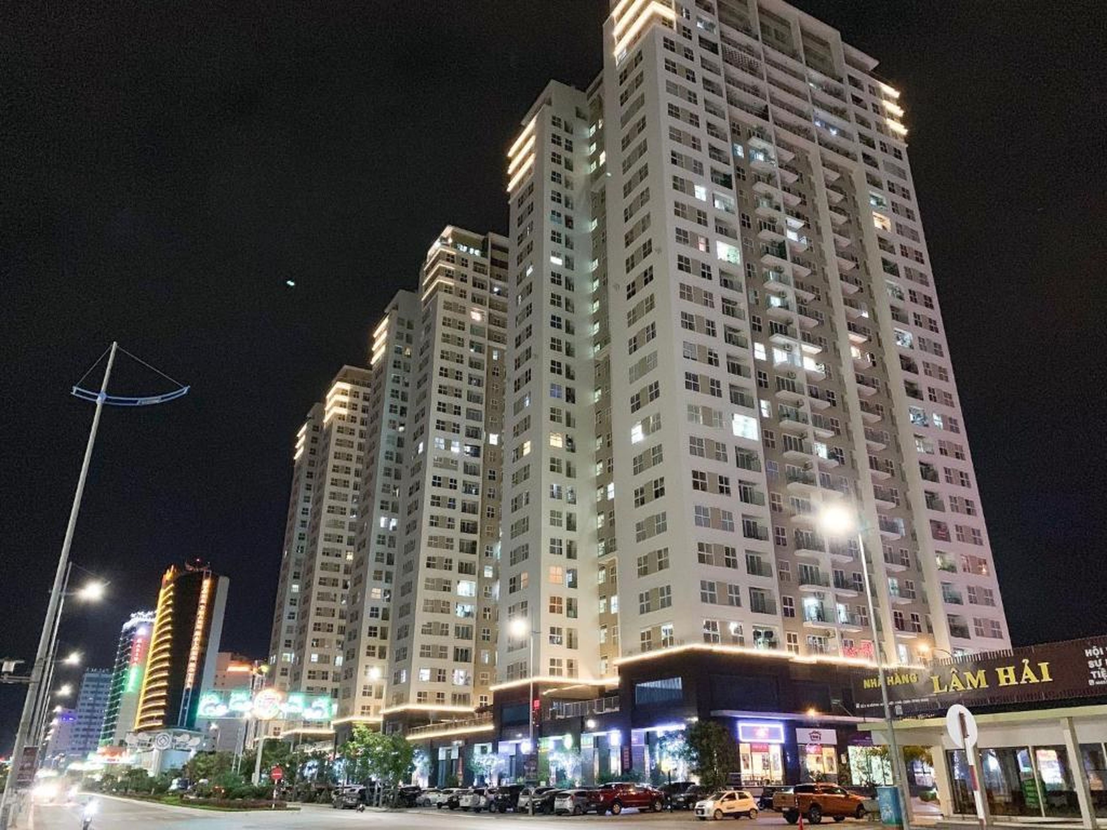 BunHomestay ☆ SEA-View BEDROOM 3BR/apt☆Netflix+Pool☆Near Harbour - Hình 32