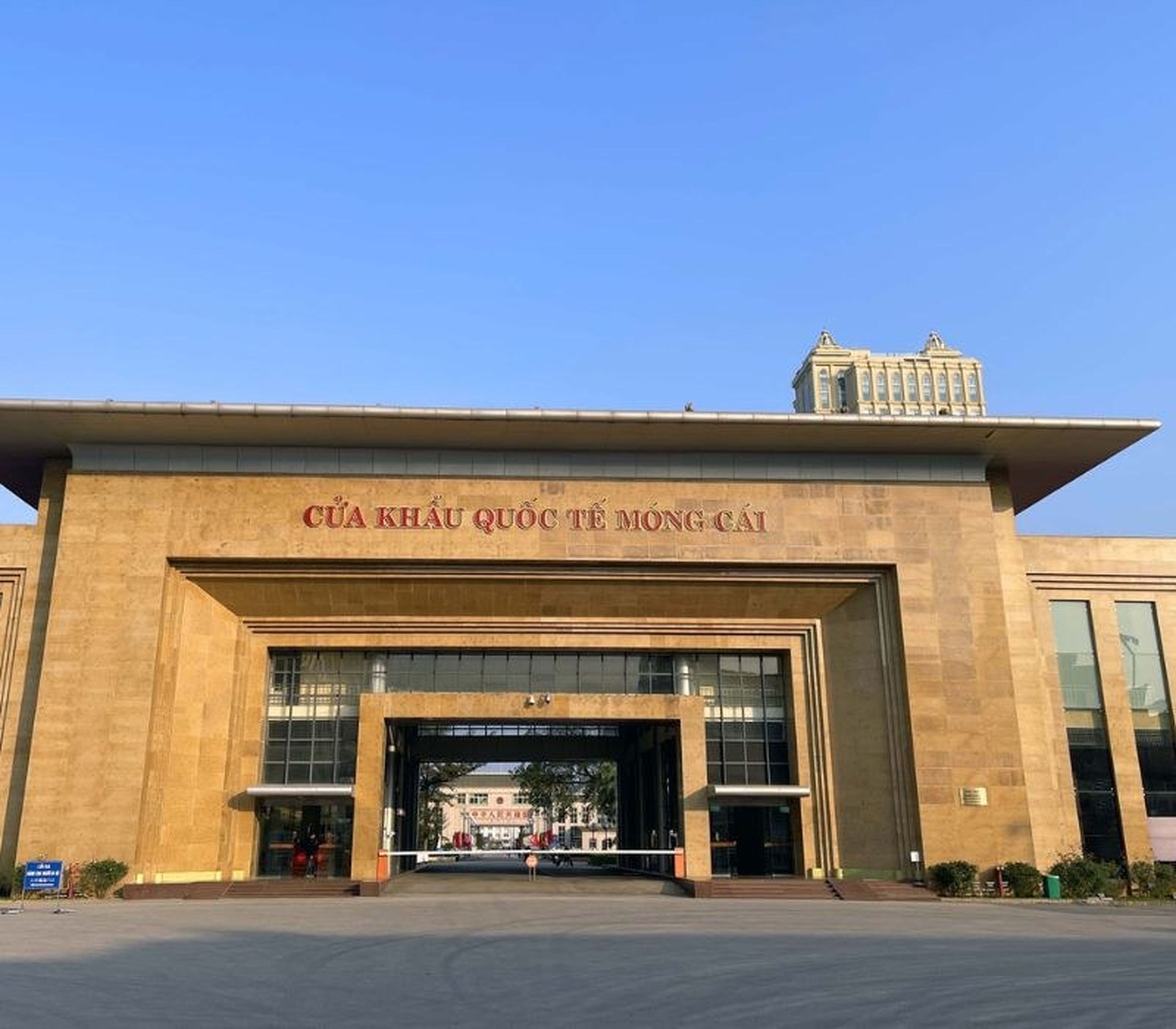 Cửa Khẩu Móng Cái chi tiết nhất - Hình 1