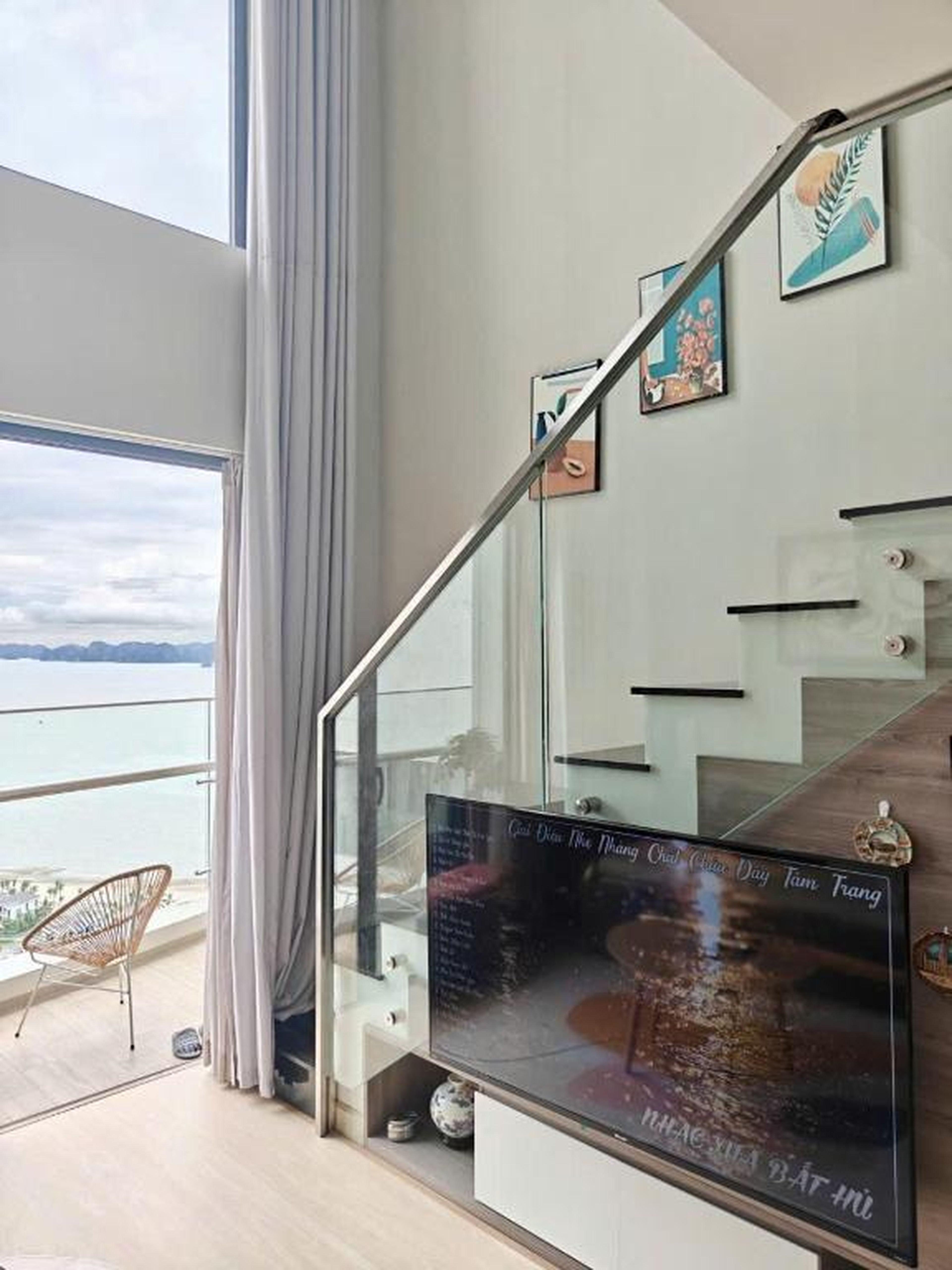 The Sea View Sandy- Duplex Homestay- Citadines Marina Ha Long - Hình 12