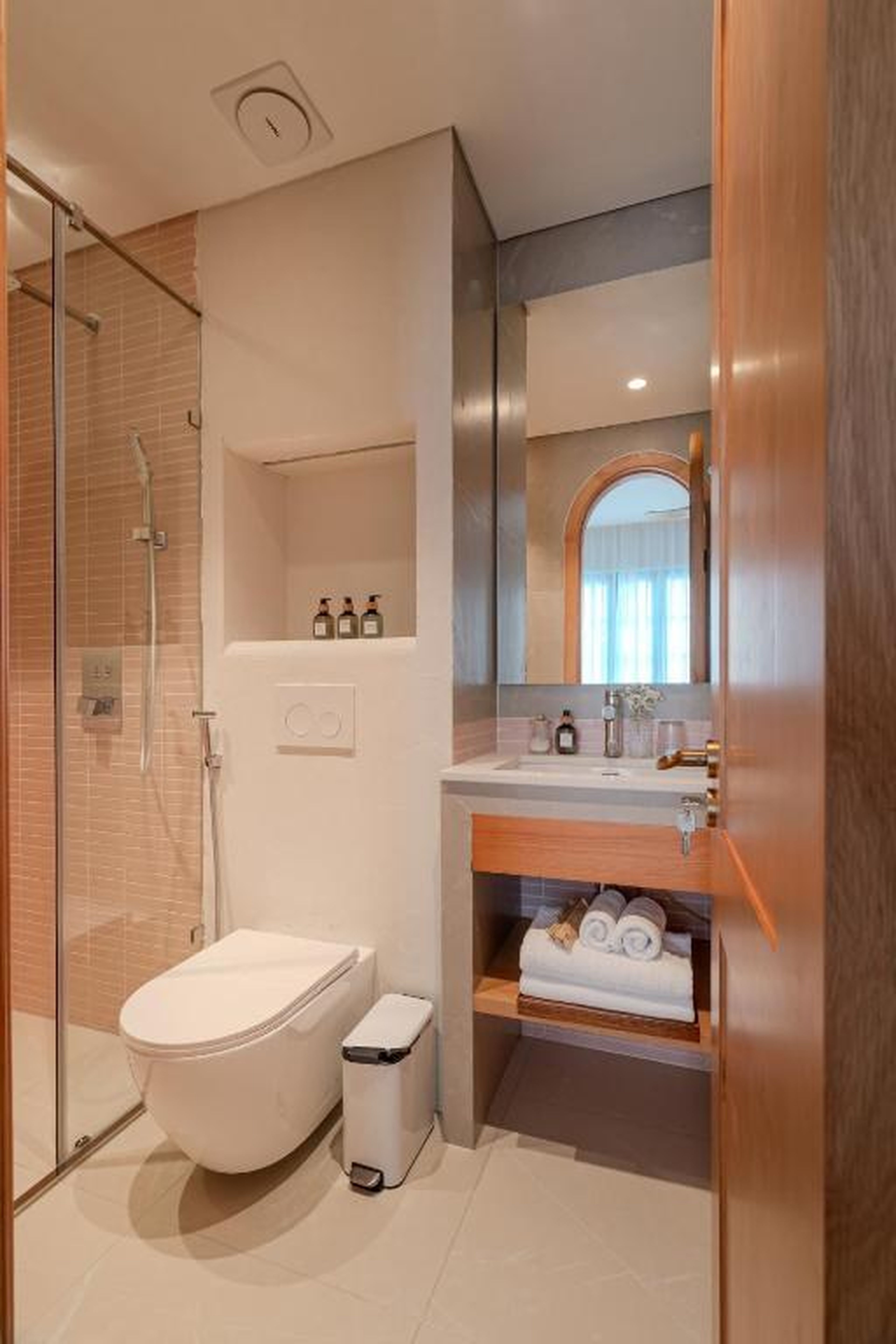 S Villa Ha Long - City Center & Near Beach - 4BR Private Villa with Pool, Jacuzzi, Sauna, Karaoke - Hình 43